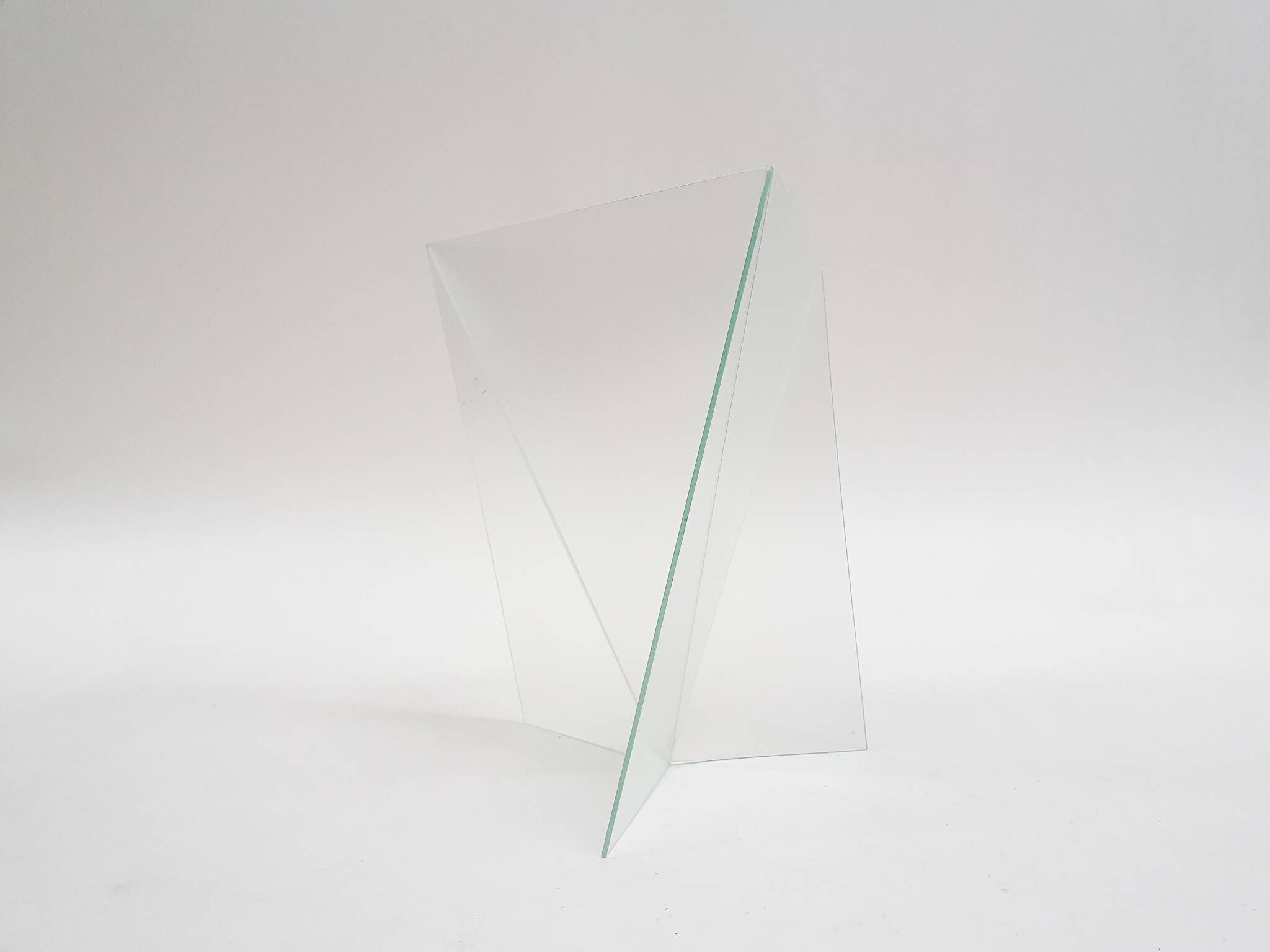Geometric glass vase model "Delta" by Mart van Schijndel, The Netherlands 1