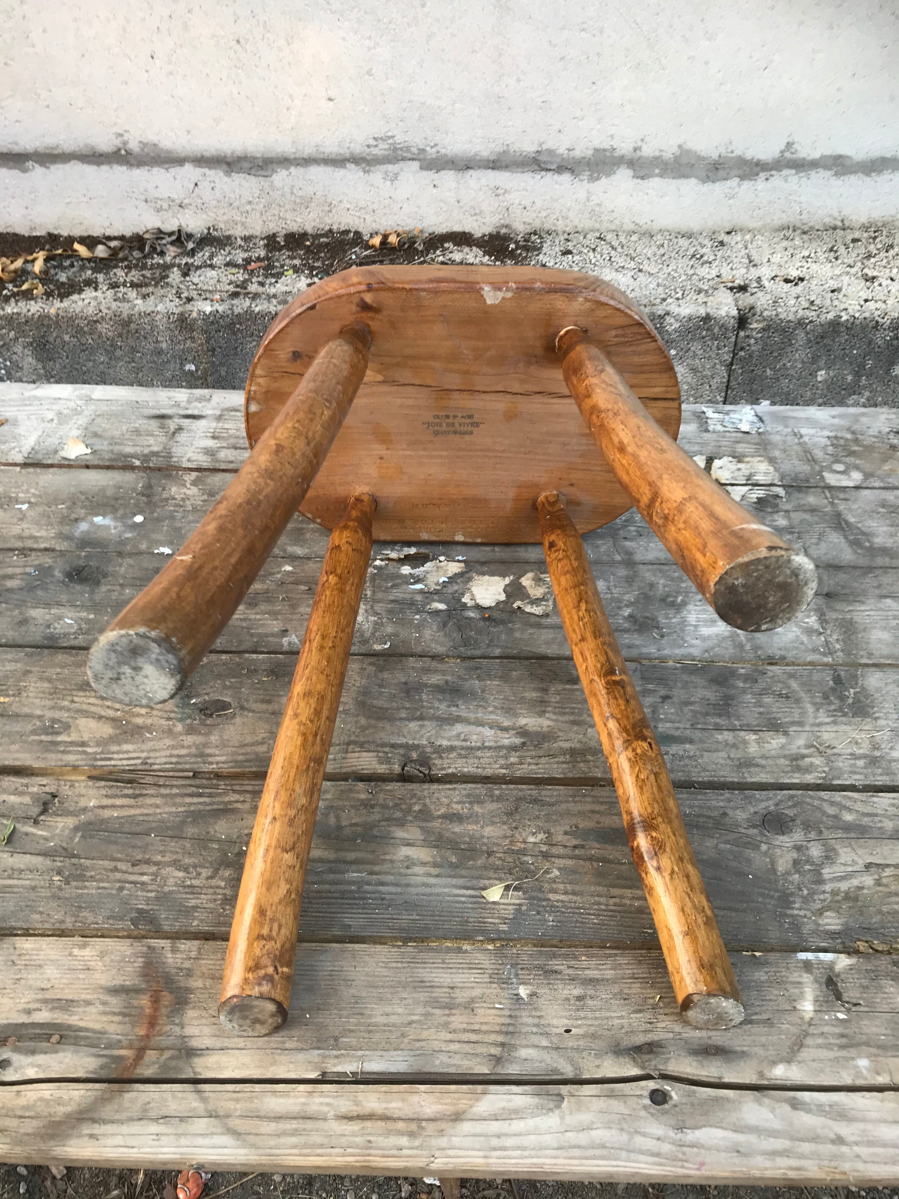 Former vintage raw wood milking tabouret