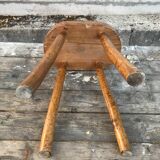 Former vintage raw wood milking tabouret