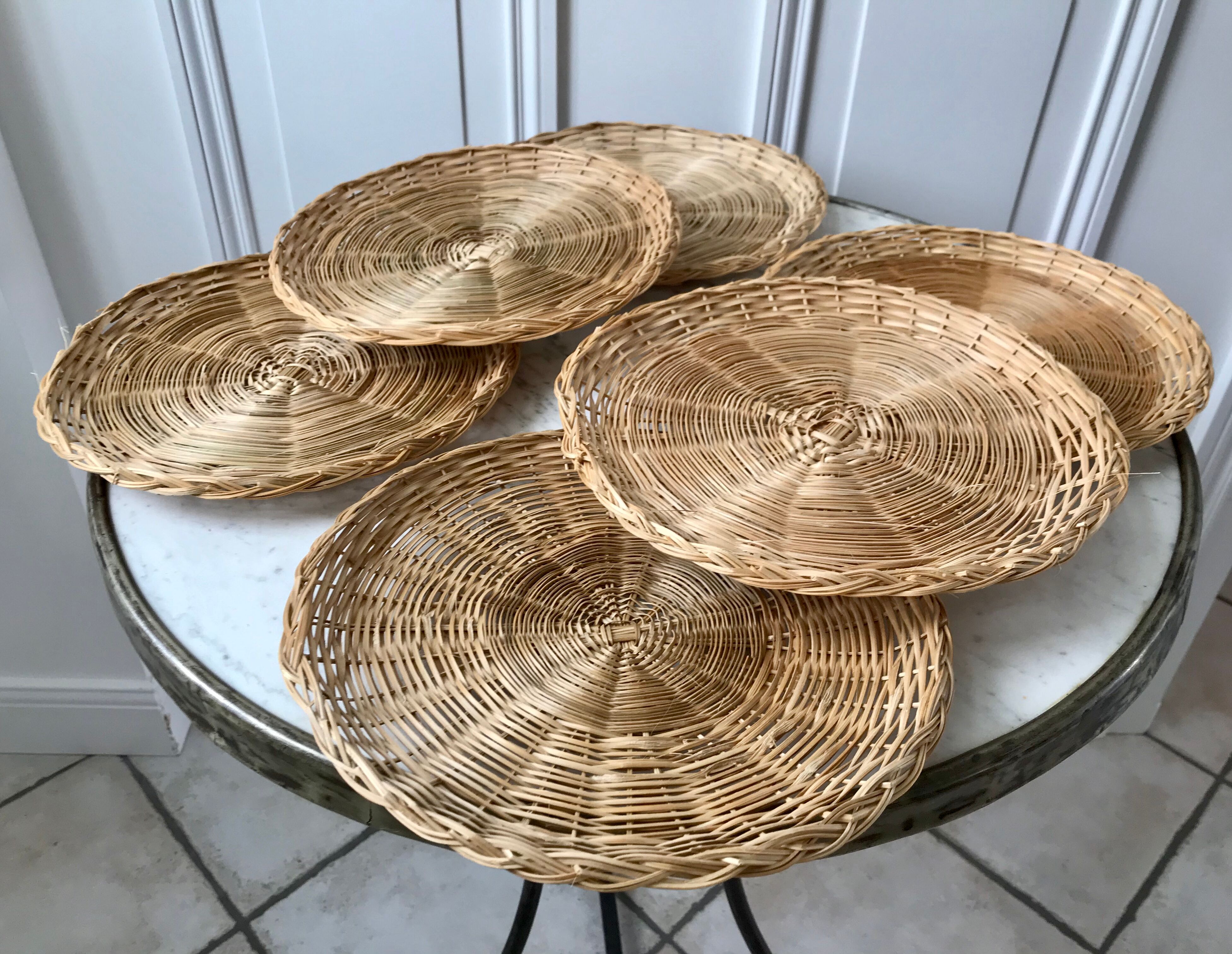 Ensemble de 6 dessous d'assiettes en rotin champêtre