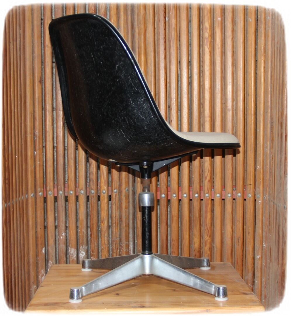 Chair by Charles & Ray Eames for Herman Miller