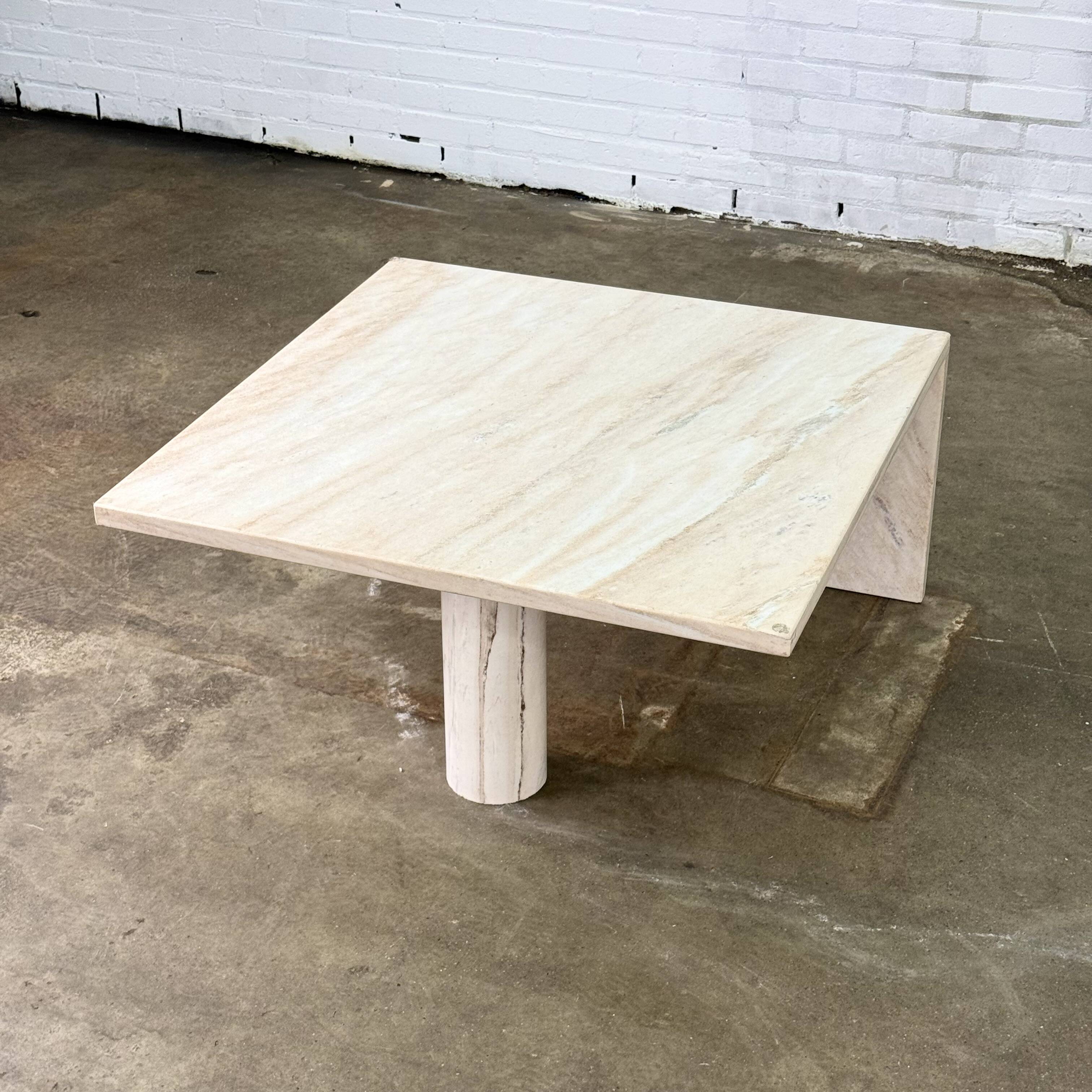 Table basse en marbre italien Palissandro