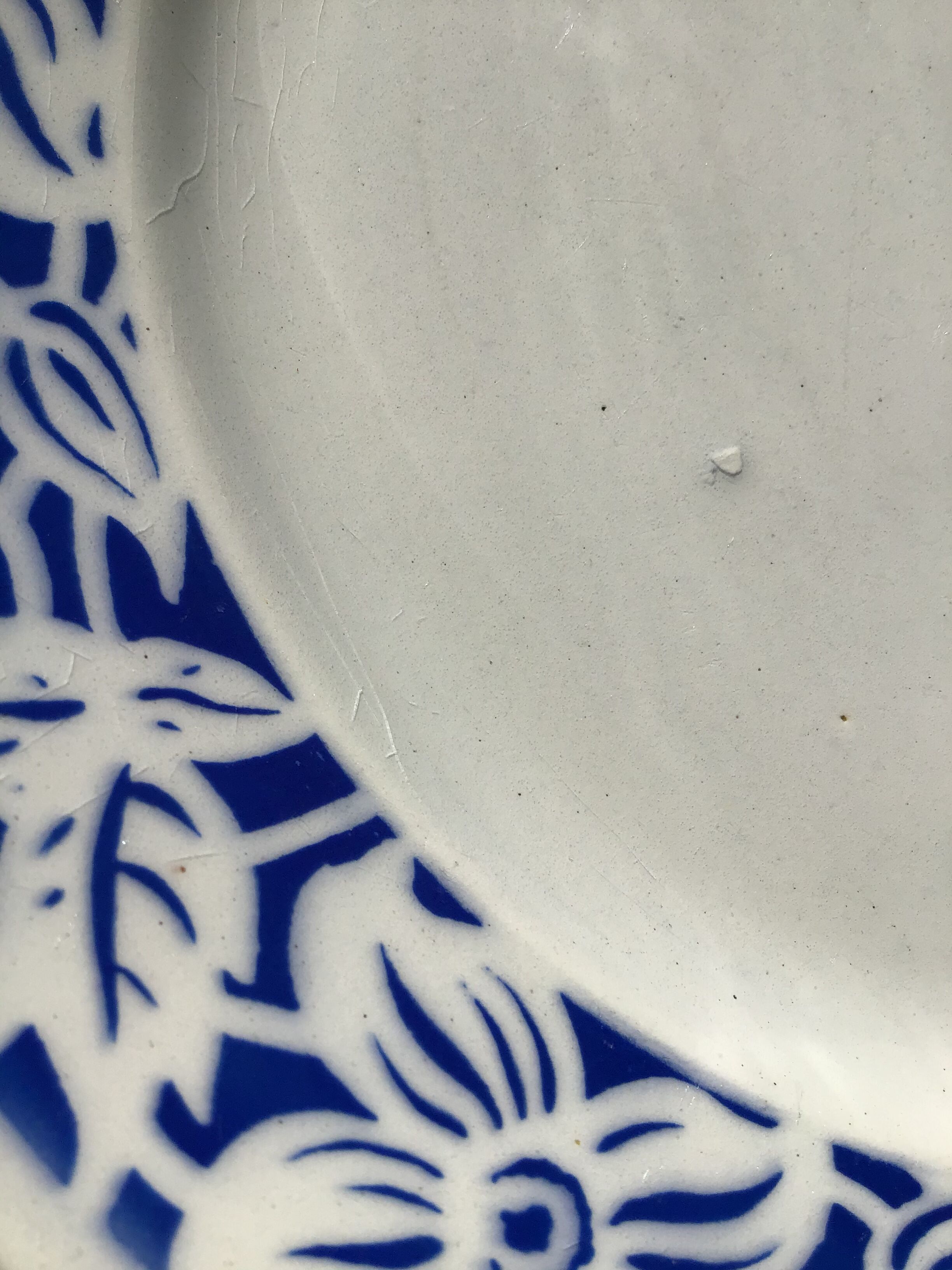 Set of 3 k.g lunéville flat plates blue blida