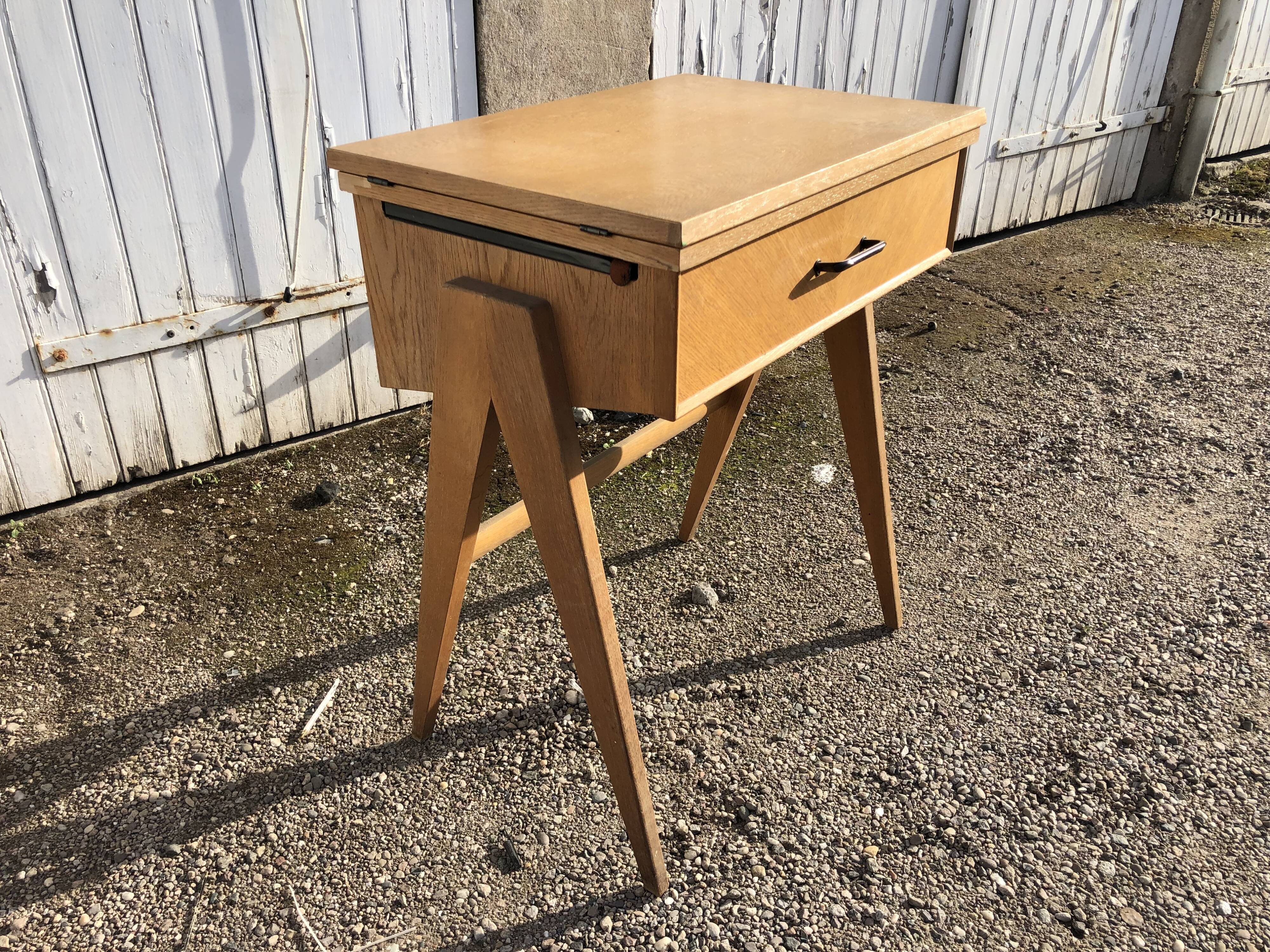 Oak desk years 60