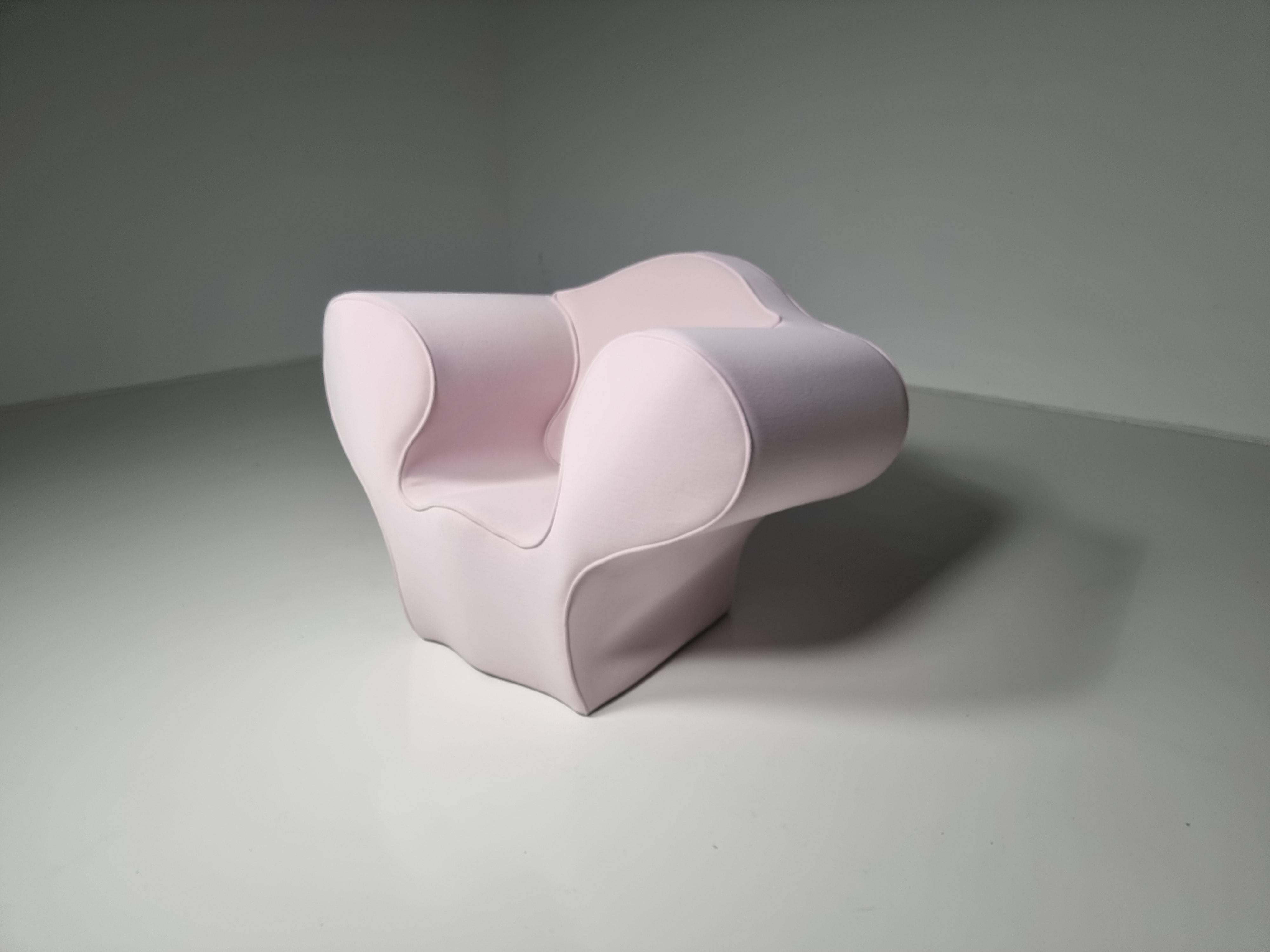 Pale pink chaise longue by Ron Arad for Moroso.