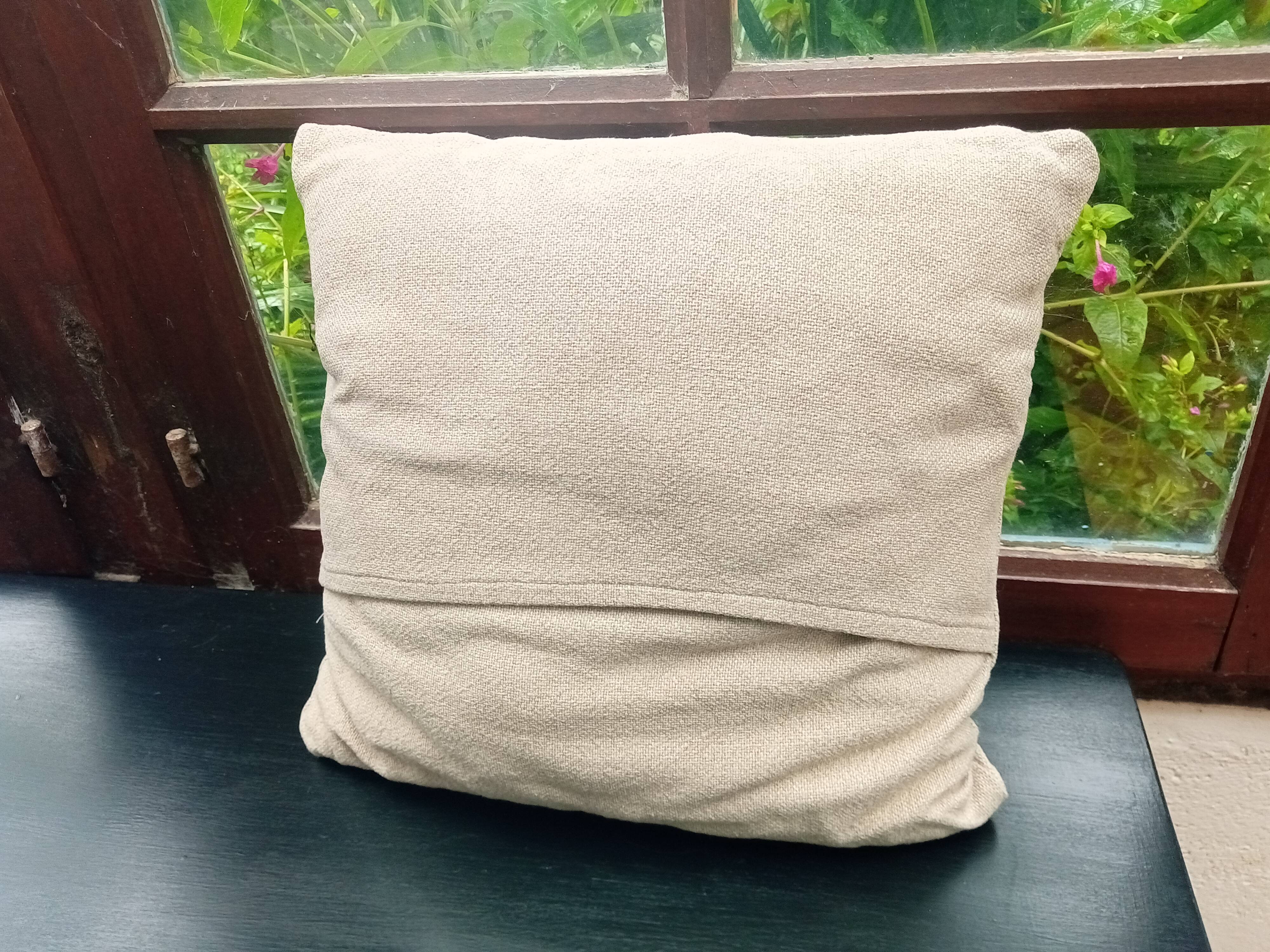 Lace cushion / Monogram