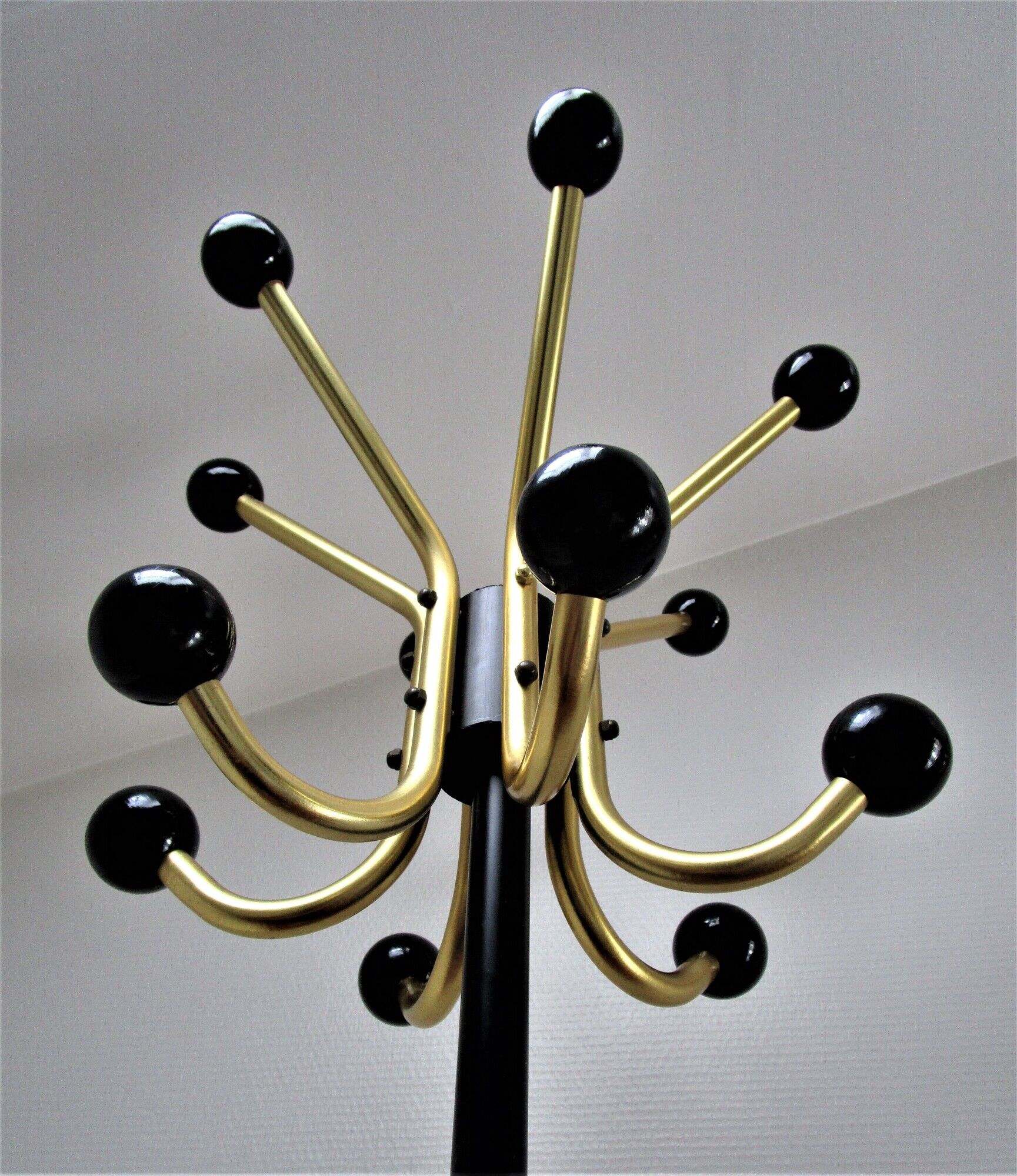 Bistro candracking bistro black metal and gold vintage wood balls