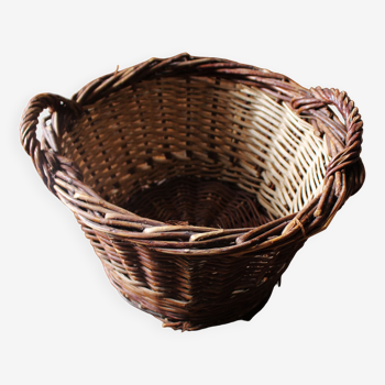 Round wicker basket two handles