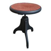 Tripod screw stool