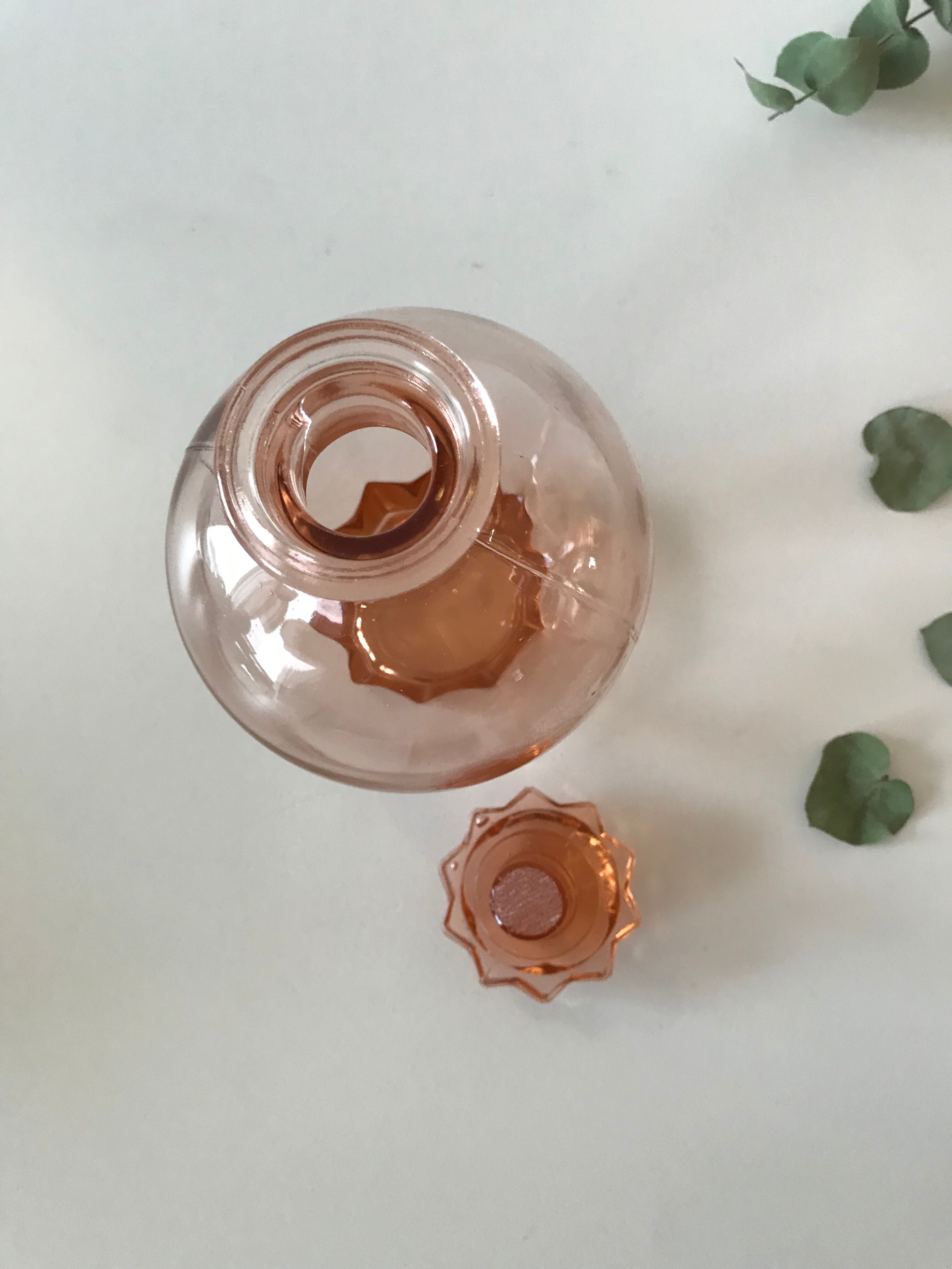 Glass carafe pink