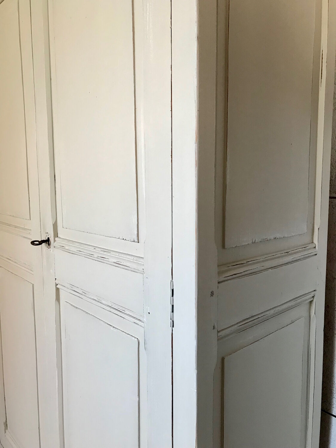 Parisian cabinet
