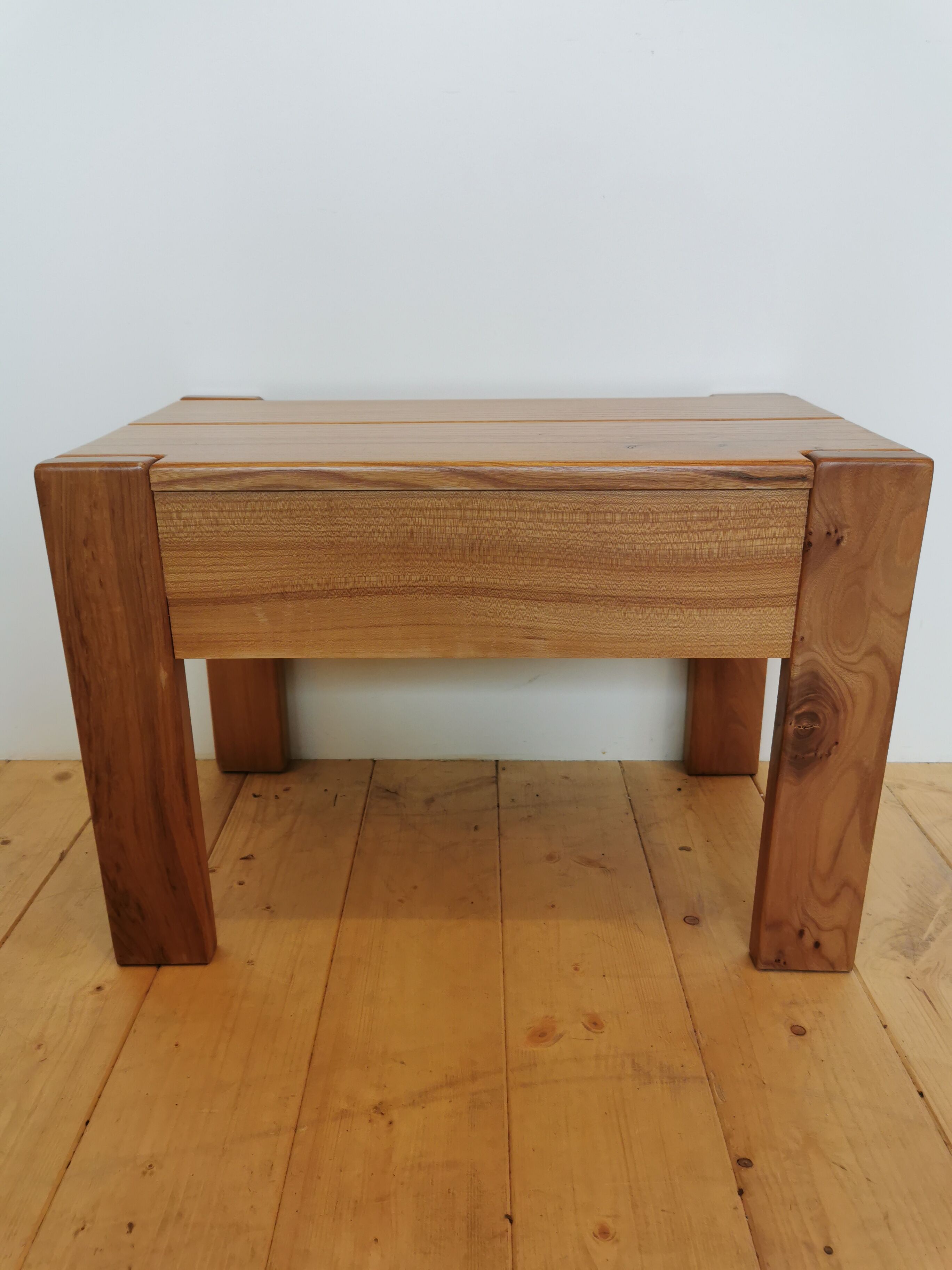 Paire de chevets en orme Maison Regain