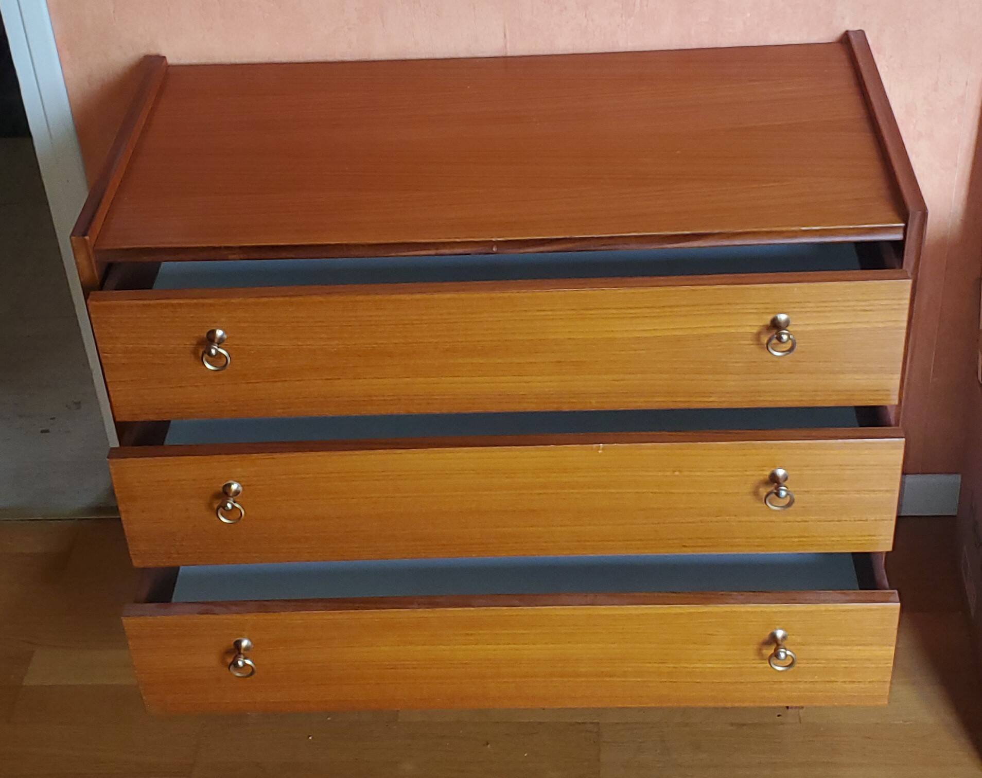 Vintage 3 drawer chest of drawers 1970