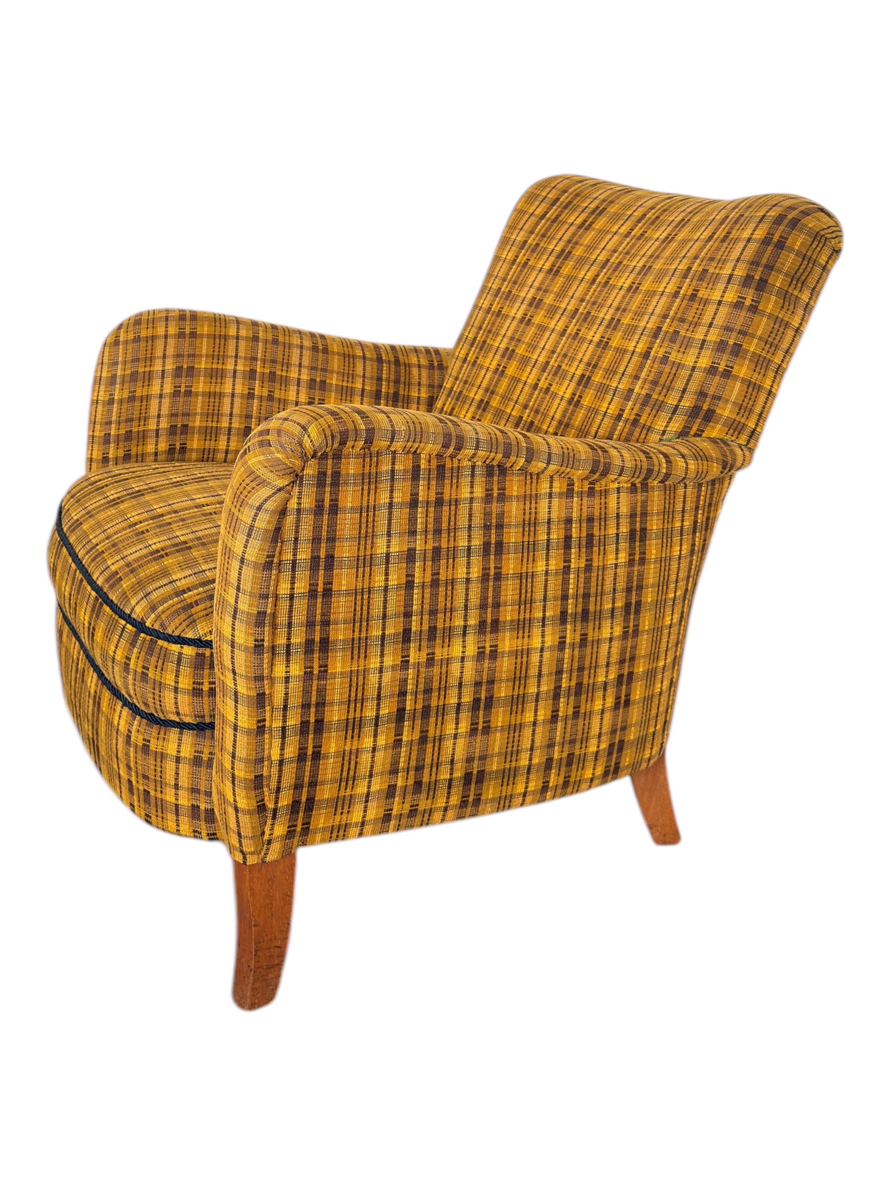 Set of 4 Armchairs with Ottoman by Möbelindustries Oelsa – Rabeneau PS 28,