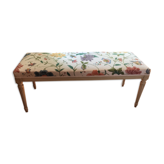 Bench in wood and tapestry