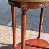 Pedestal table