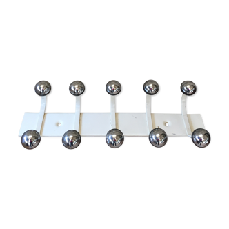 School metal peg