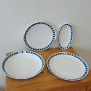 Service 4 dishes Thomas