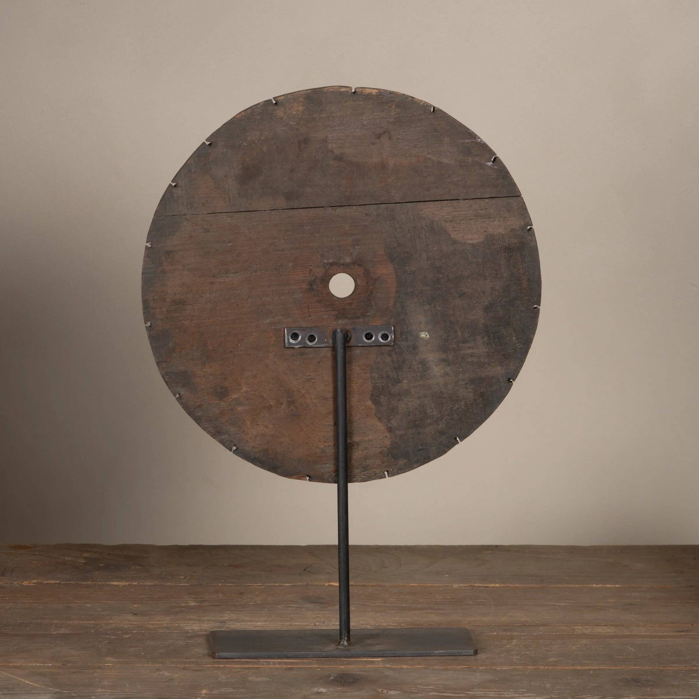 Mandal - Roue en bois indienne sur pied n°3