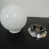 Plafonnier globe en opaline