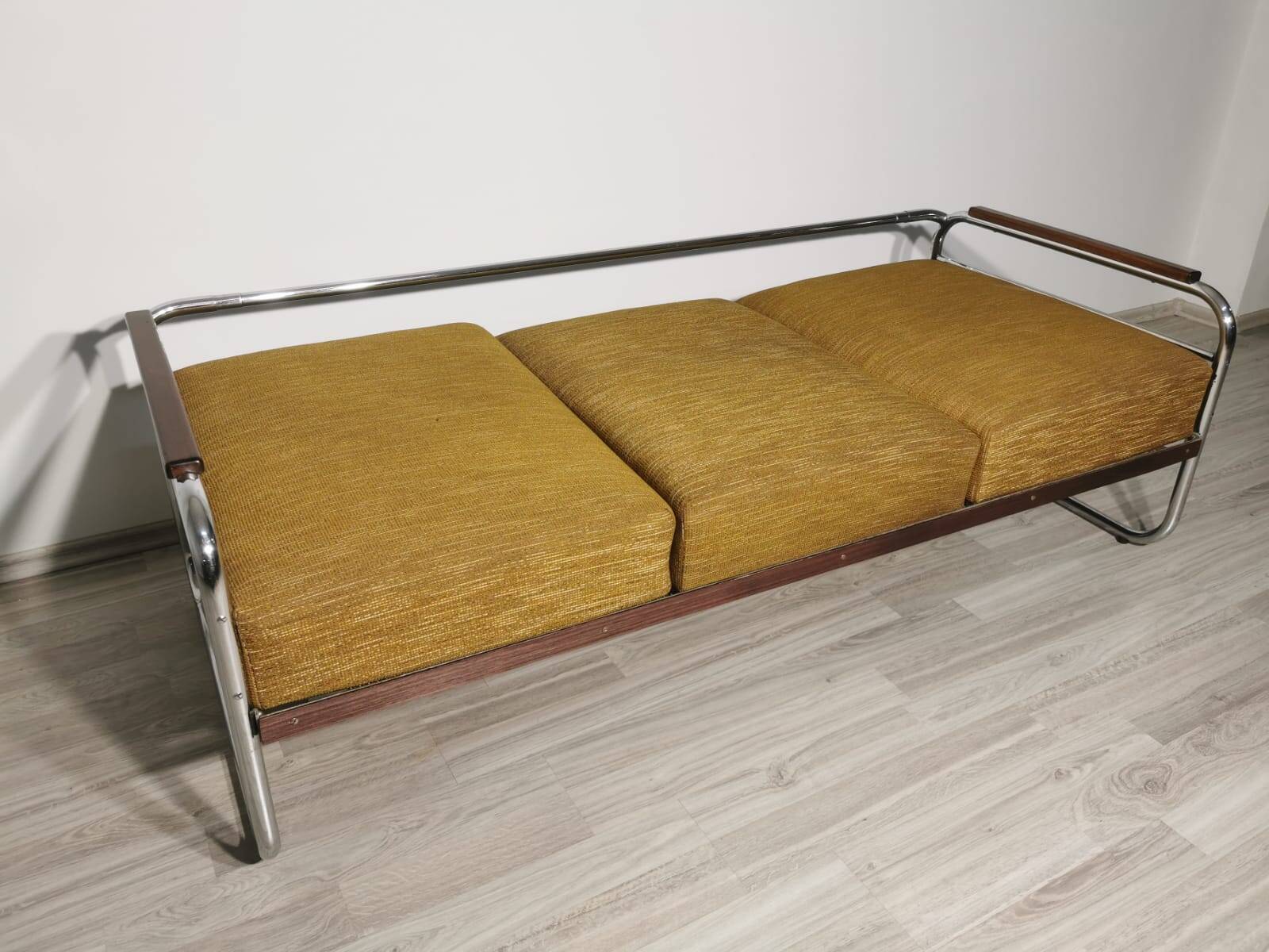 Bauhaus Chrome Sofa by Robert Slezak for Slezak Factories, 1930s