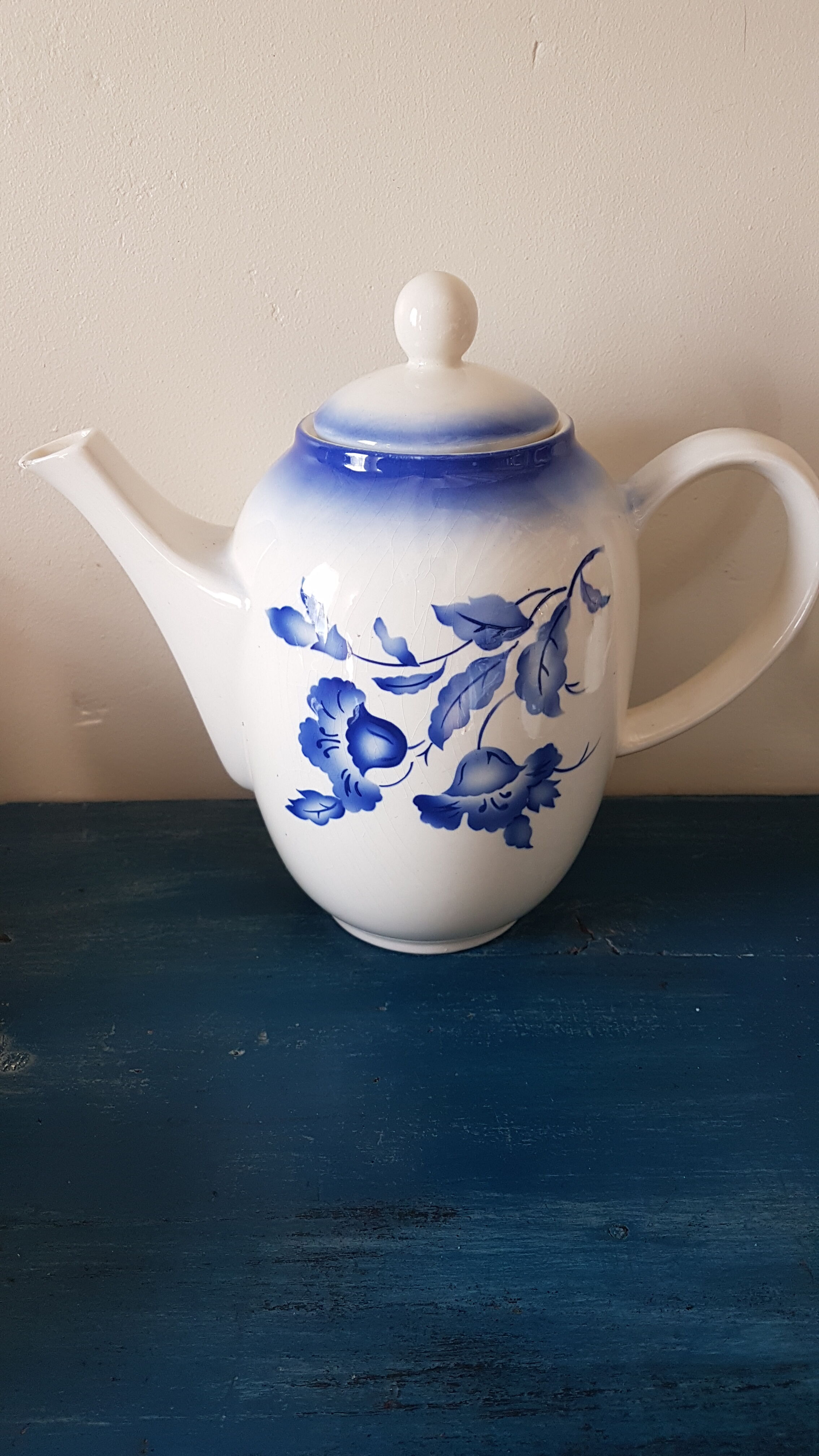 Flower decorated earthenware coffee service