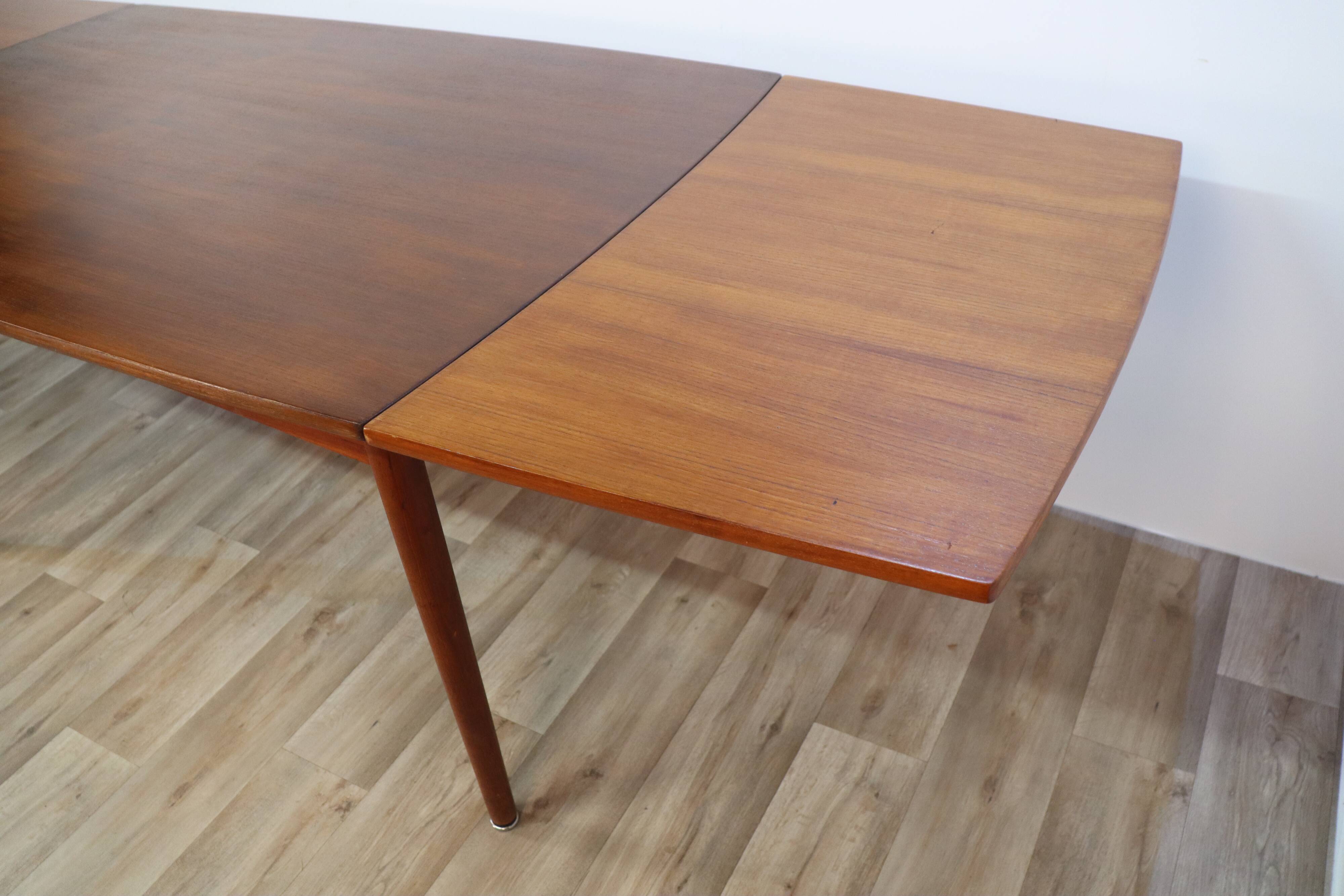Scandinavian extendable meal table Denmark teak 1960