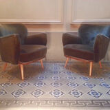 1 cute little round Chair 50 years