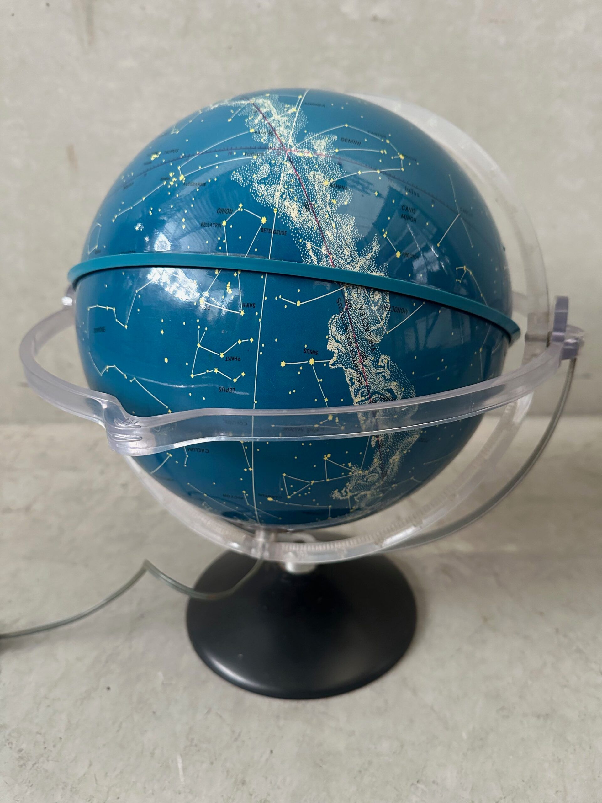Globe céleste vintage – Alpha