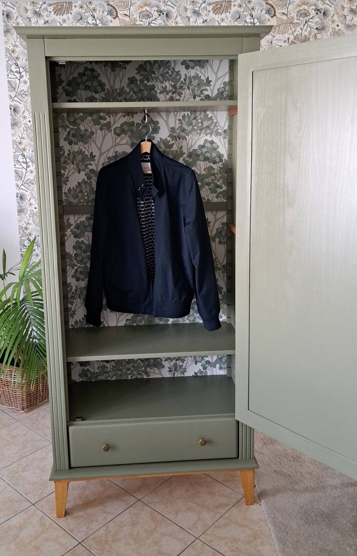 Wardrobe Rød Sødgren green Thisted