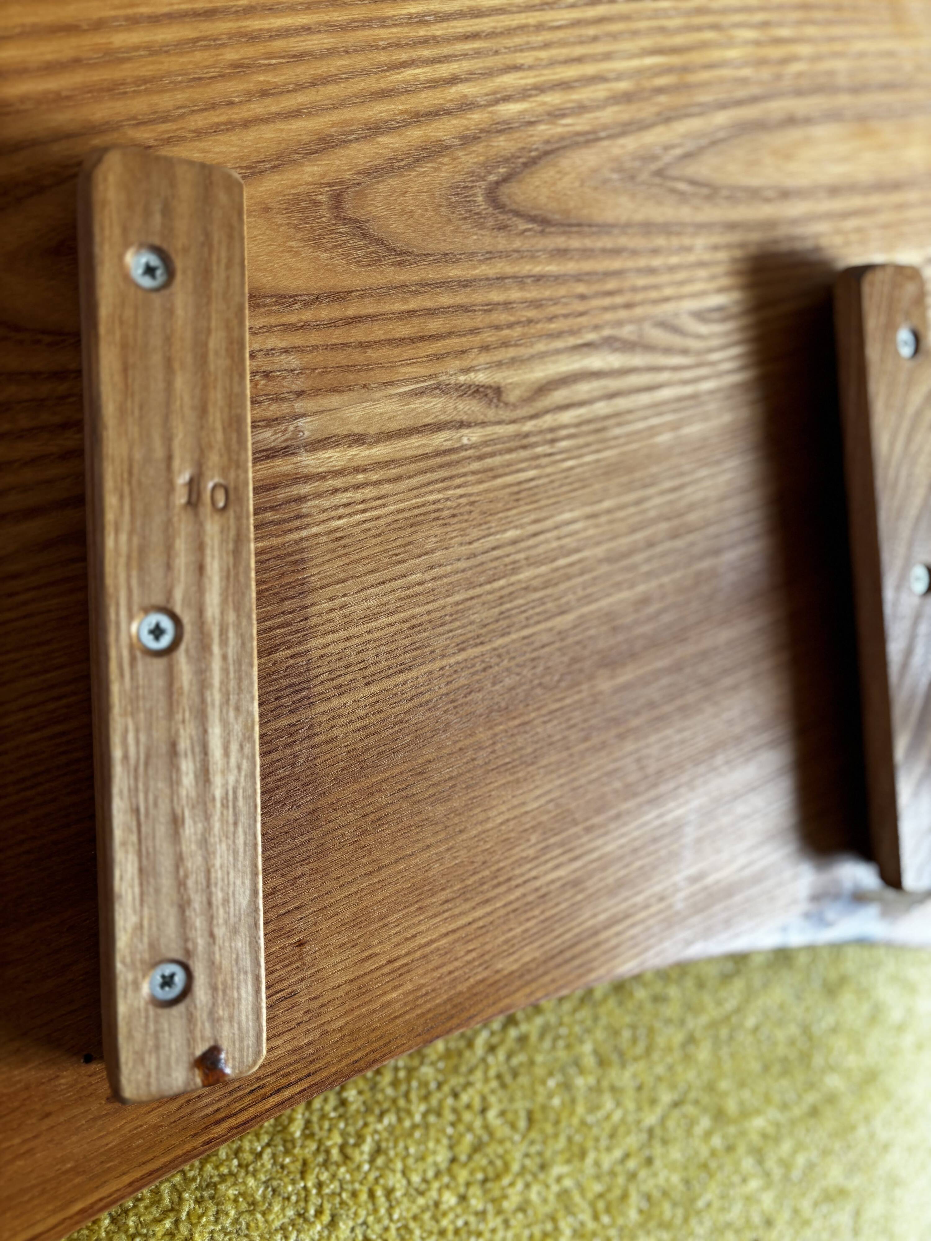 Pierre Chapo T22 "Eye" coffee table – Solid elm – 1986 – Atelier Seltz