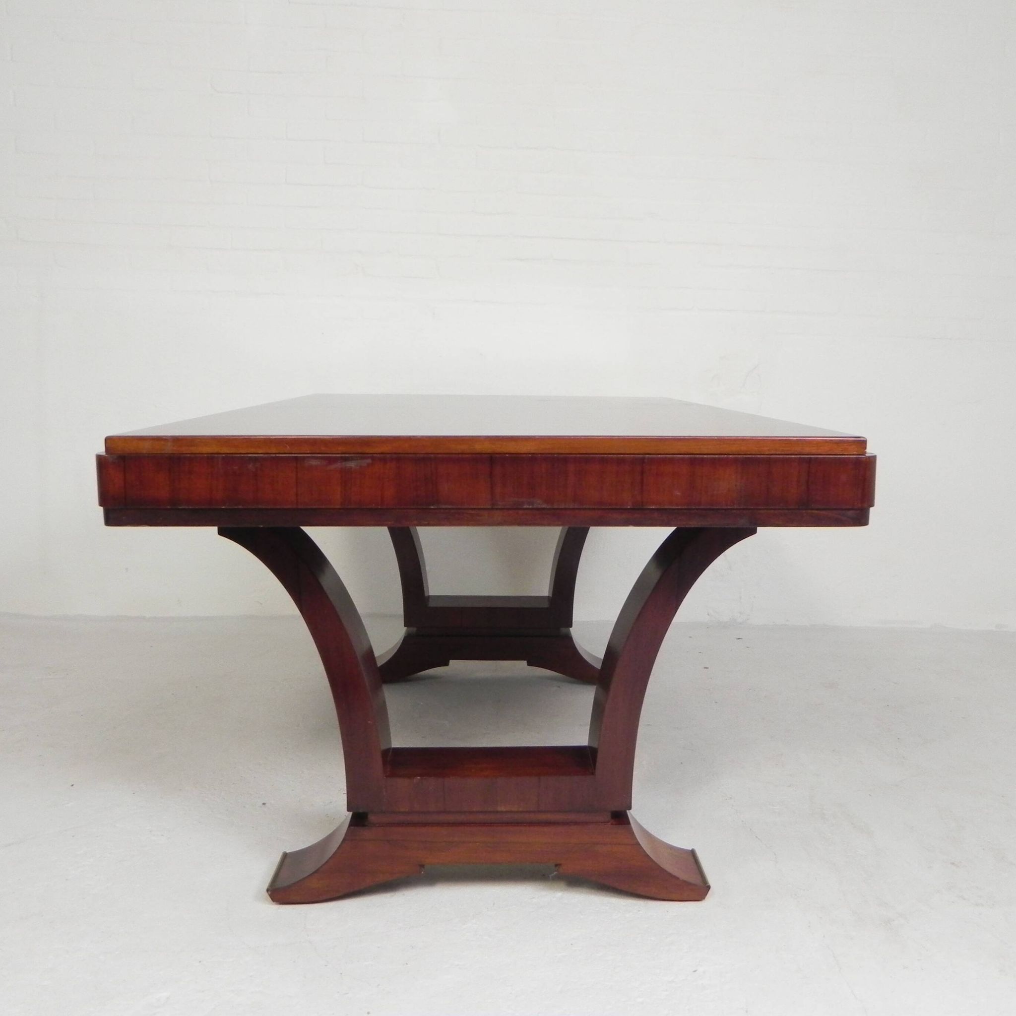 Art Deco dining table, rosewood veneer, extendable up to 248 cm, 1930s.