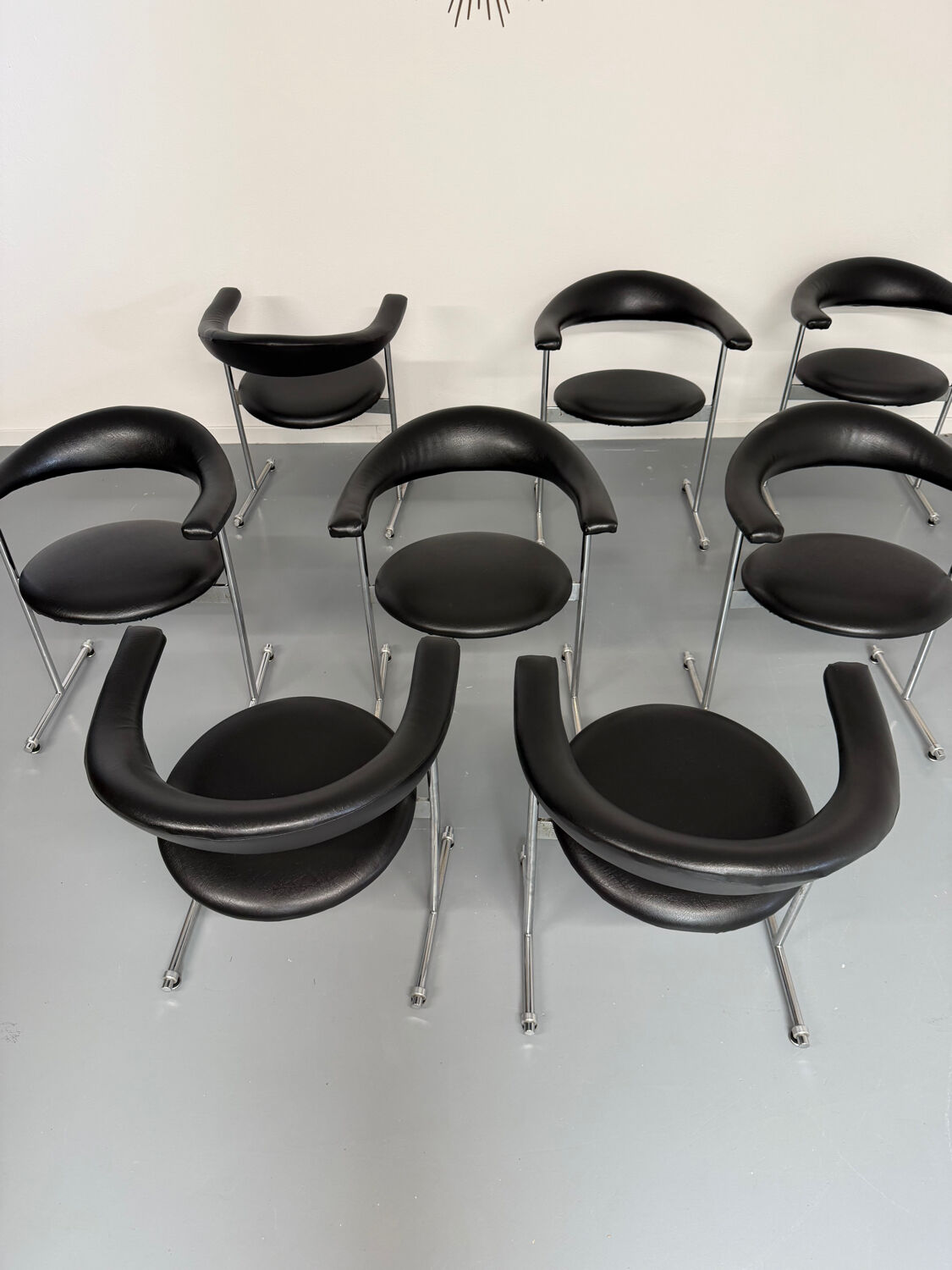 8 Airport Chairs Model 037 designed by Hans Kaufeld / Geoffrey Harcourt