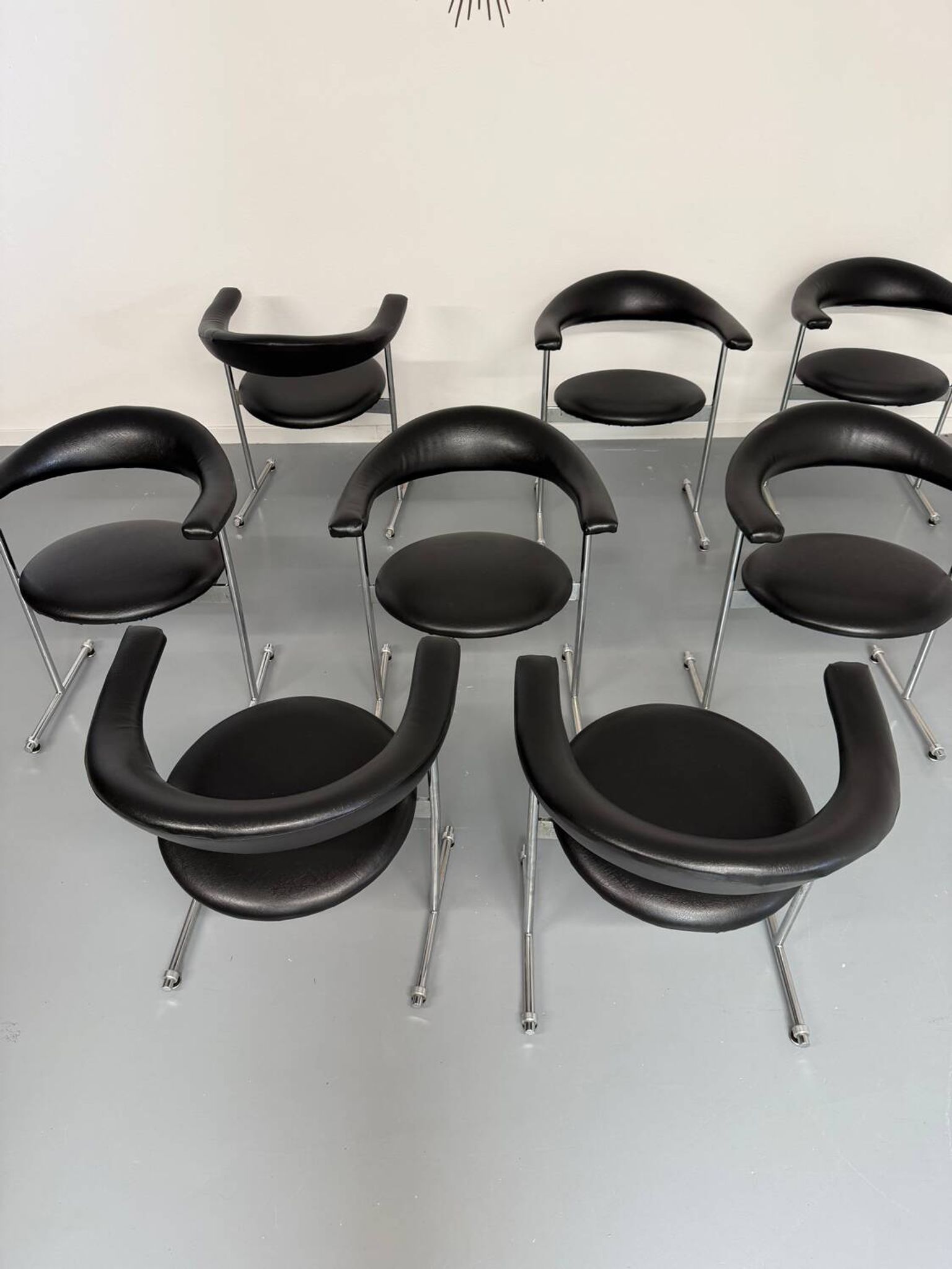 8 Airport Chairs Model 037 designed by Hans Kaufeld / Geoffrey Harcourt