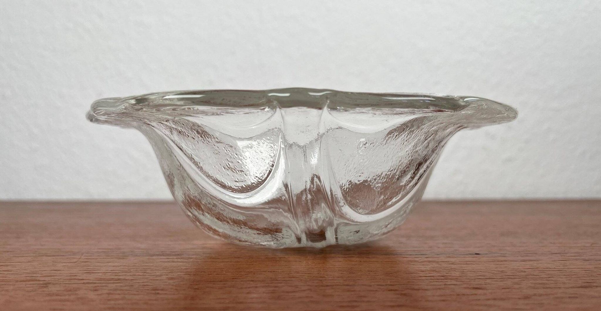 Small vintage bowl from the Eden series in glass by Lars Hellsten for Orrefors, Sweden, 1970s.