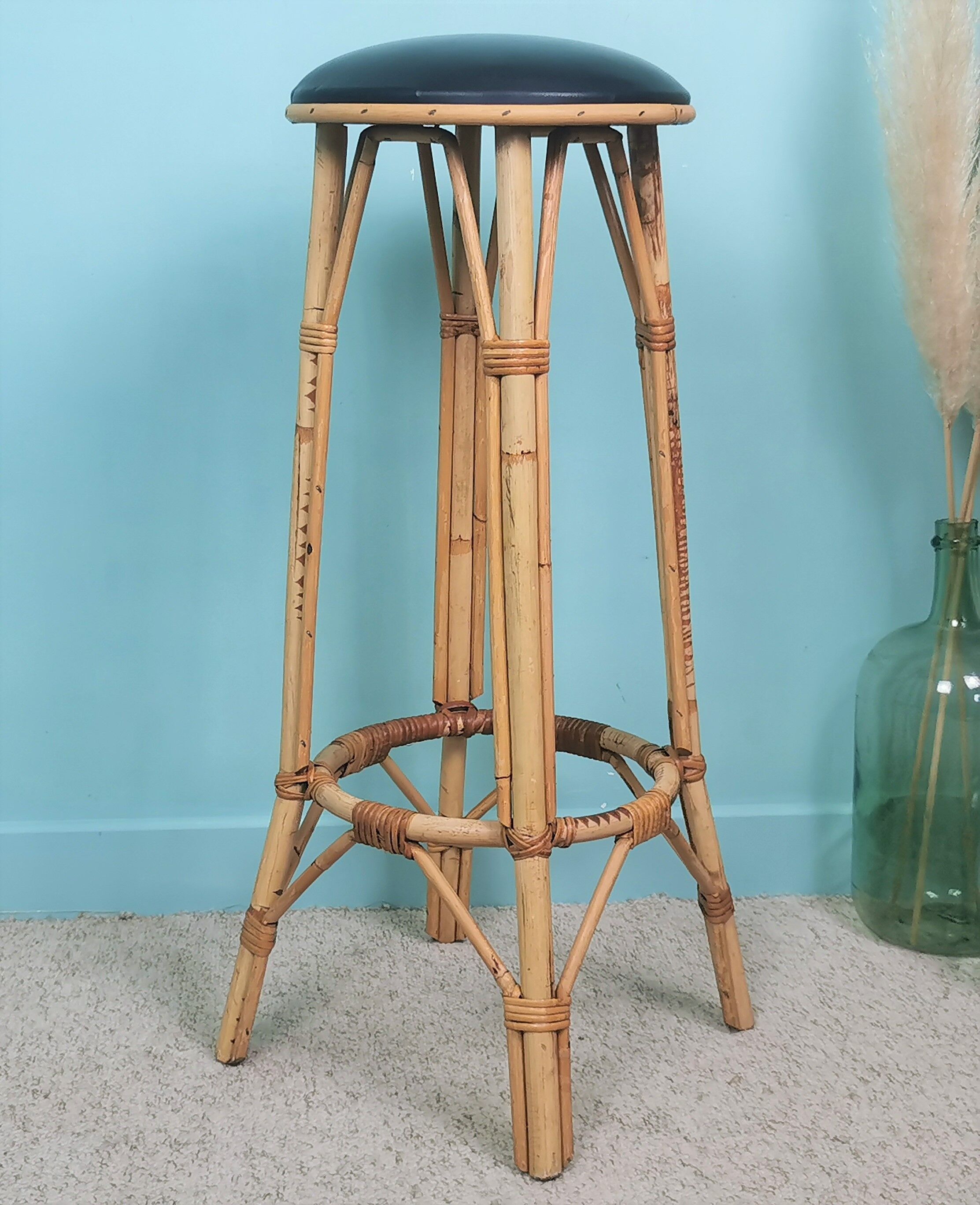 Rattan bar and stools