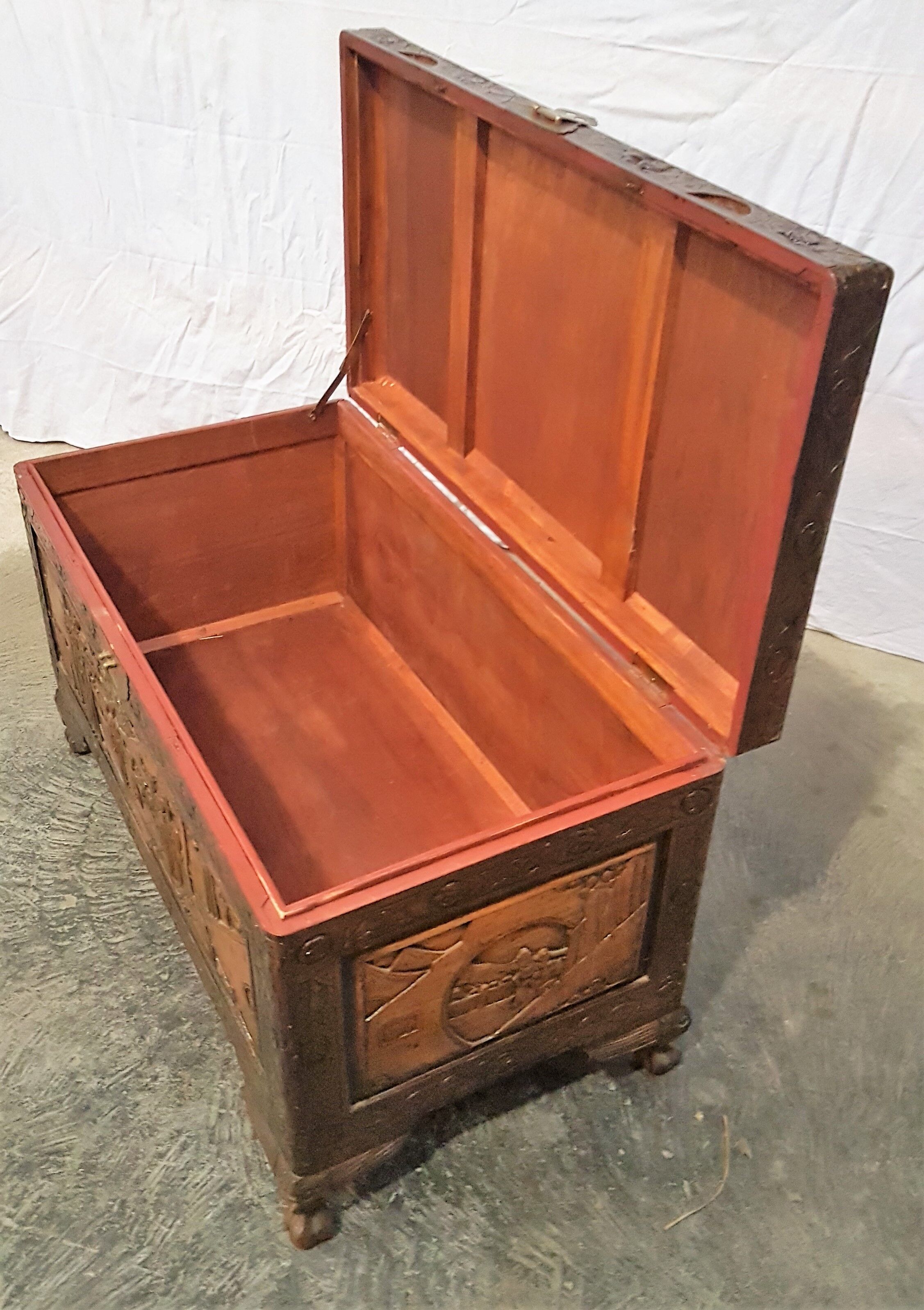 Coffre de rangement asiatique chinois palissandre