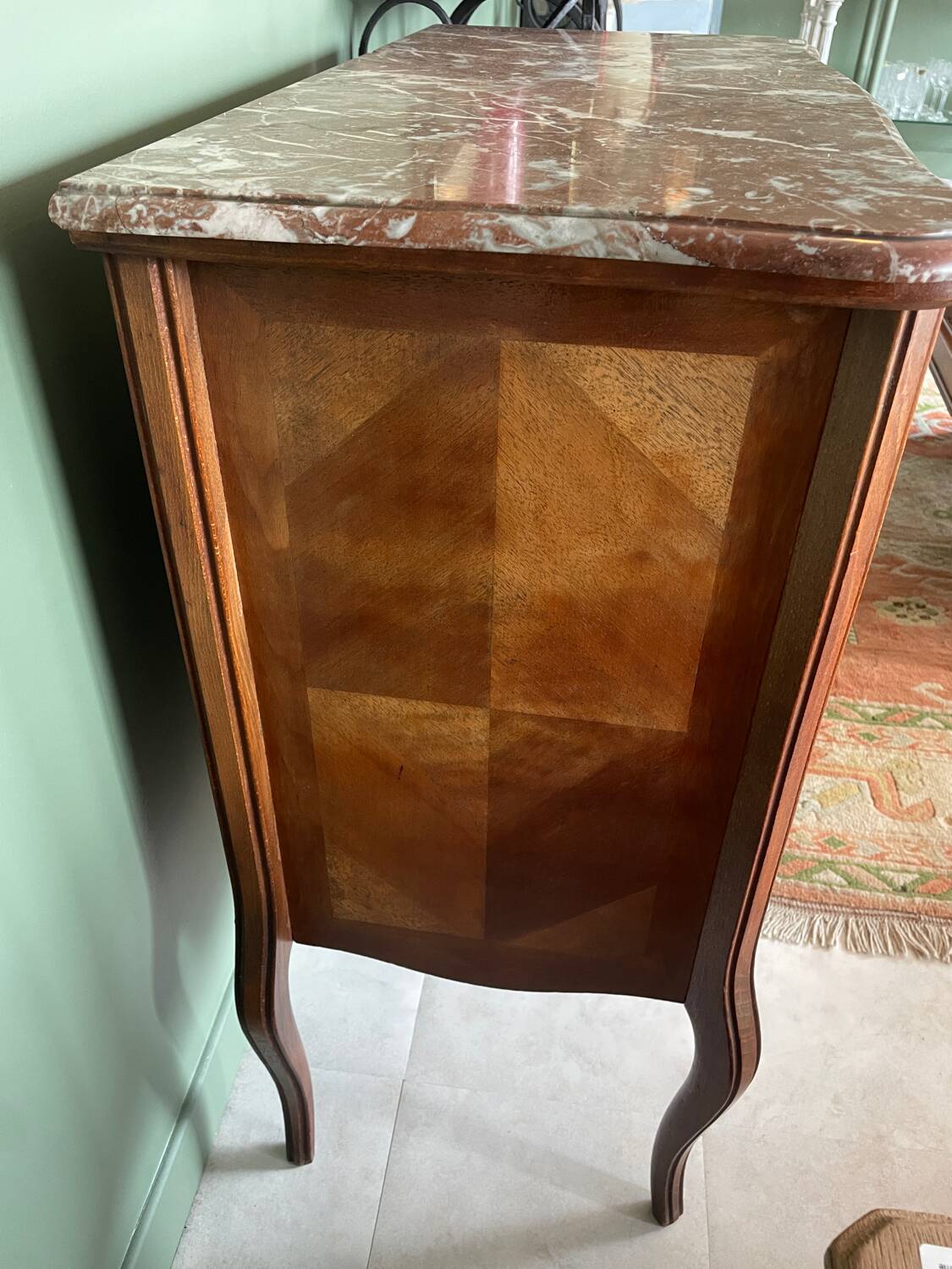 Small Louis XV chest of drawers – veined pink marble