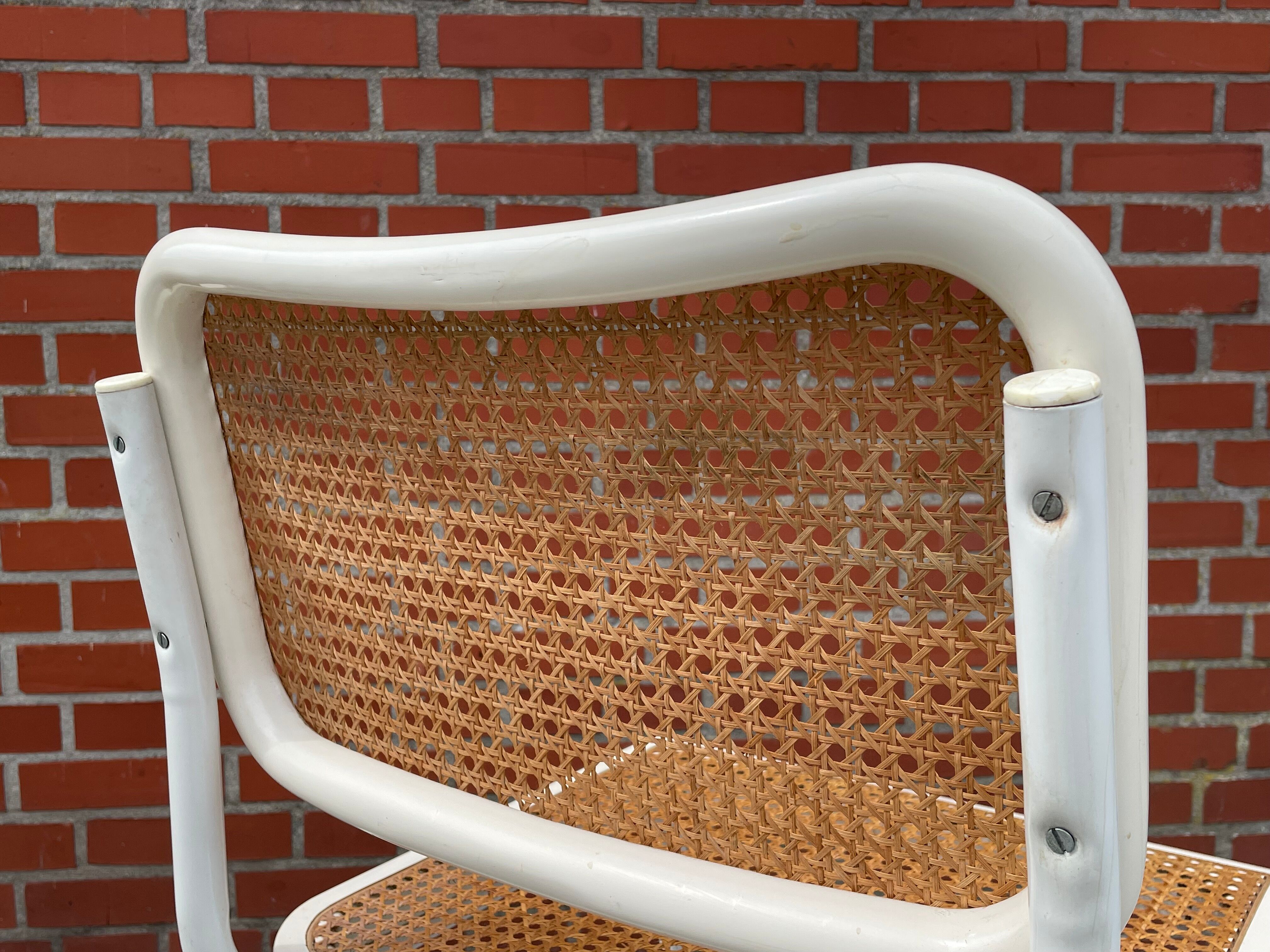 Cesca design chair b32 model in white