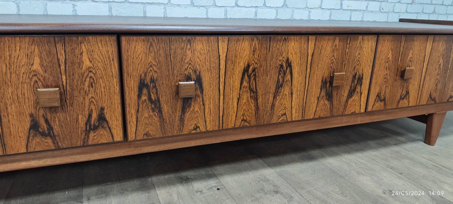 Vintage Scandinavian sideboard in rosewood 1960