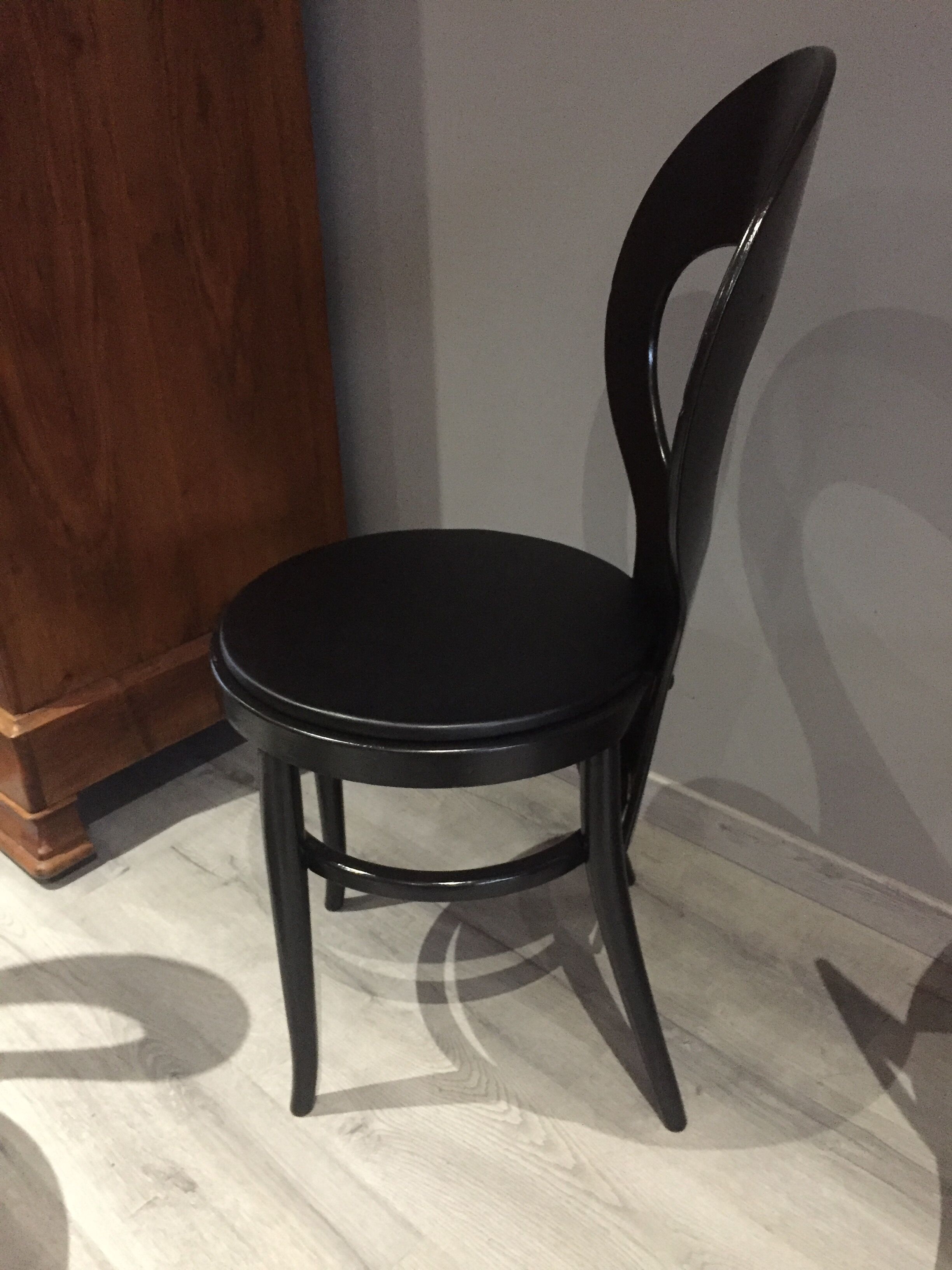 Suite of 4 Baumann chairs, model "seagull"