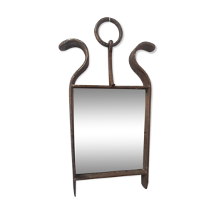 miroir brutaliste en
