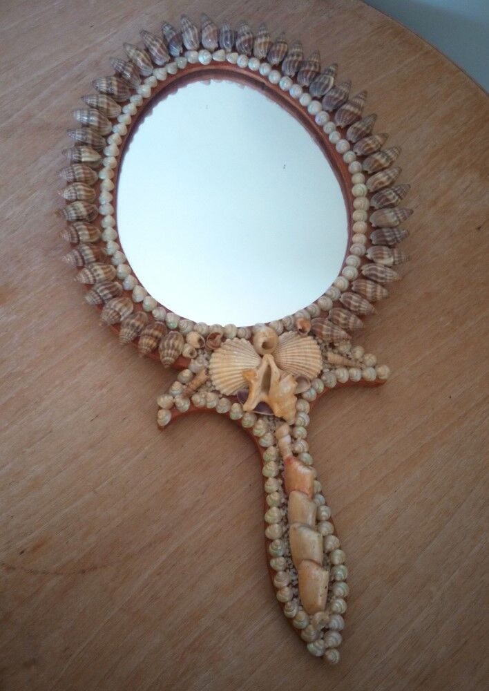 Shell hand mirror 35x19cm