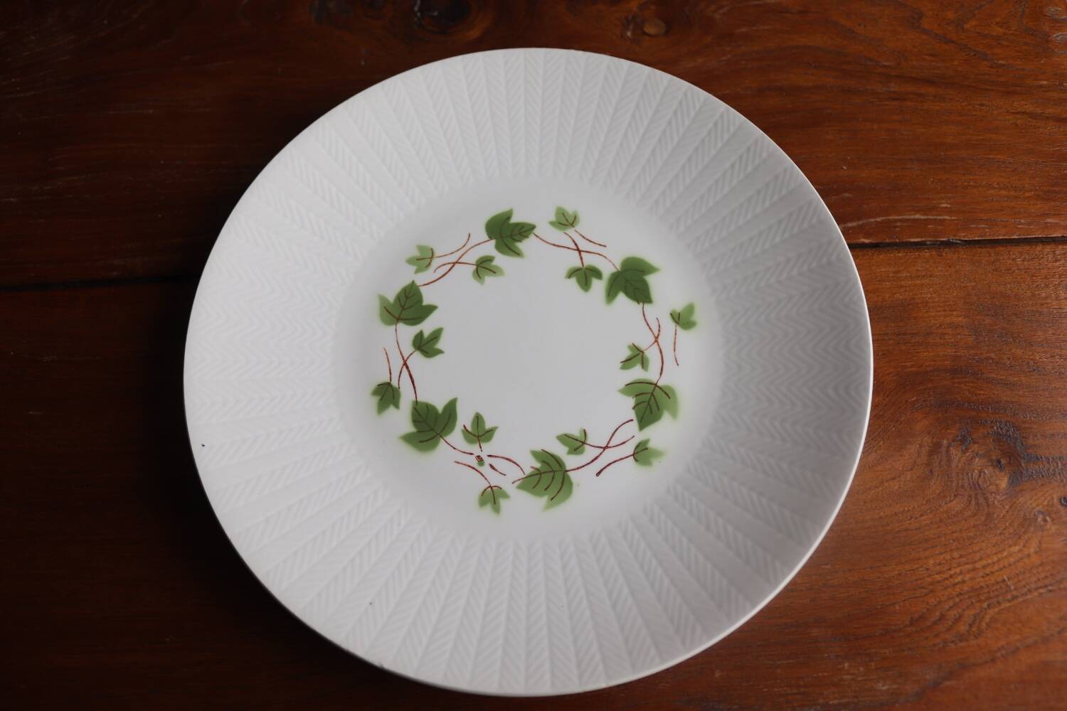 Ceranord leaves cake dish