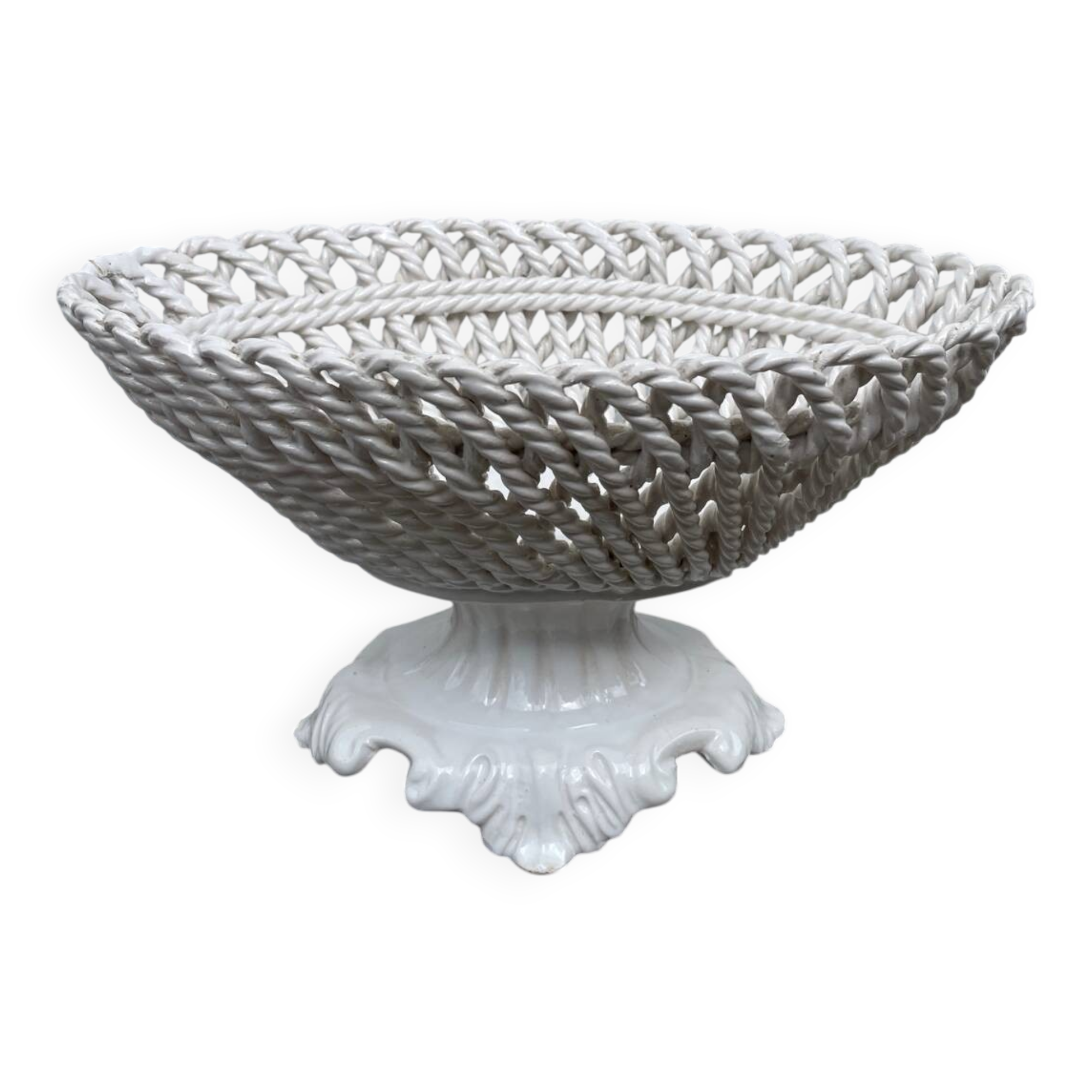 White woven ceramic fruit bowl