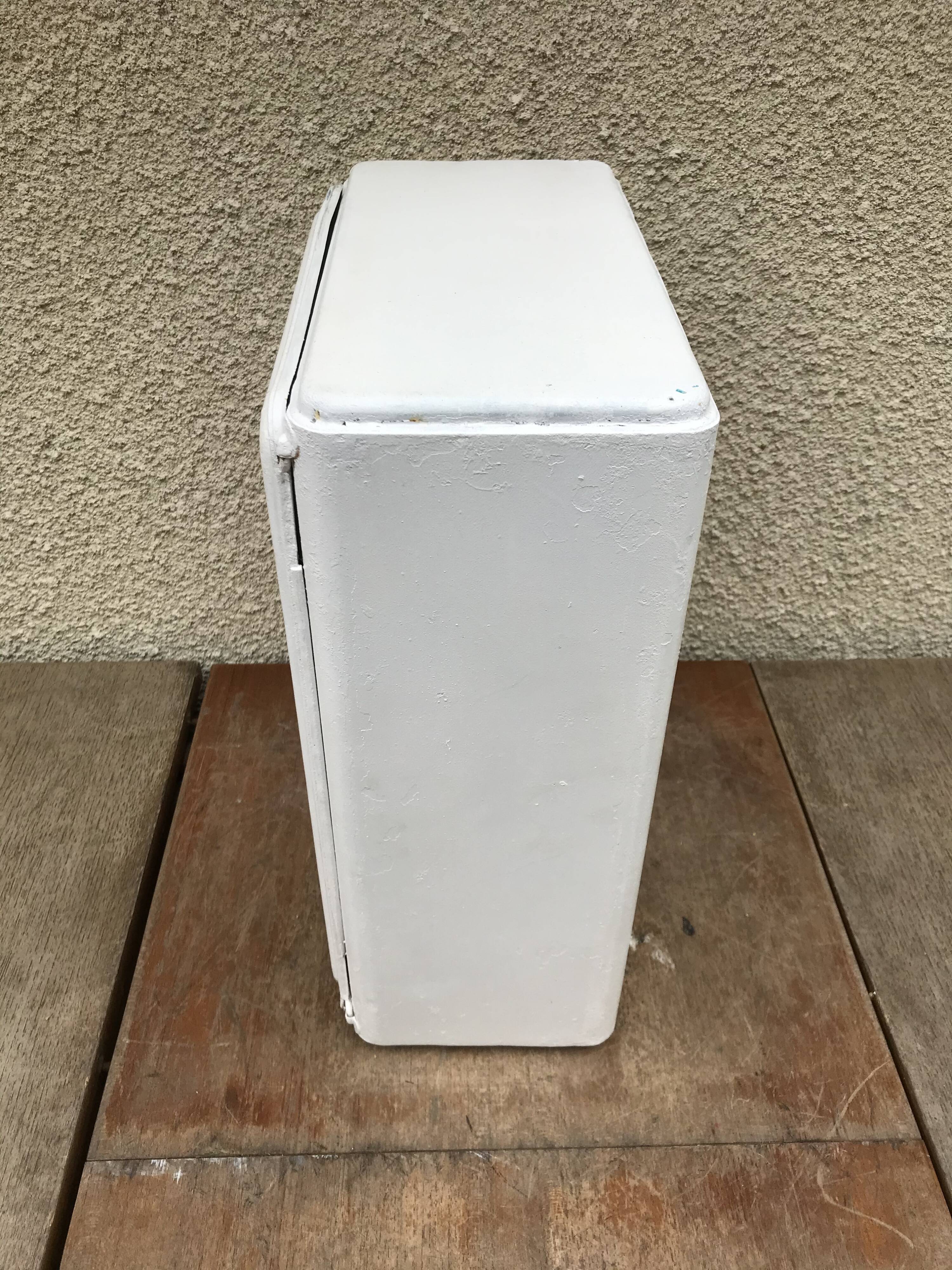 Former white metal pharmacy wardrobe vintage mirror