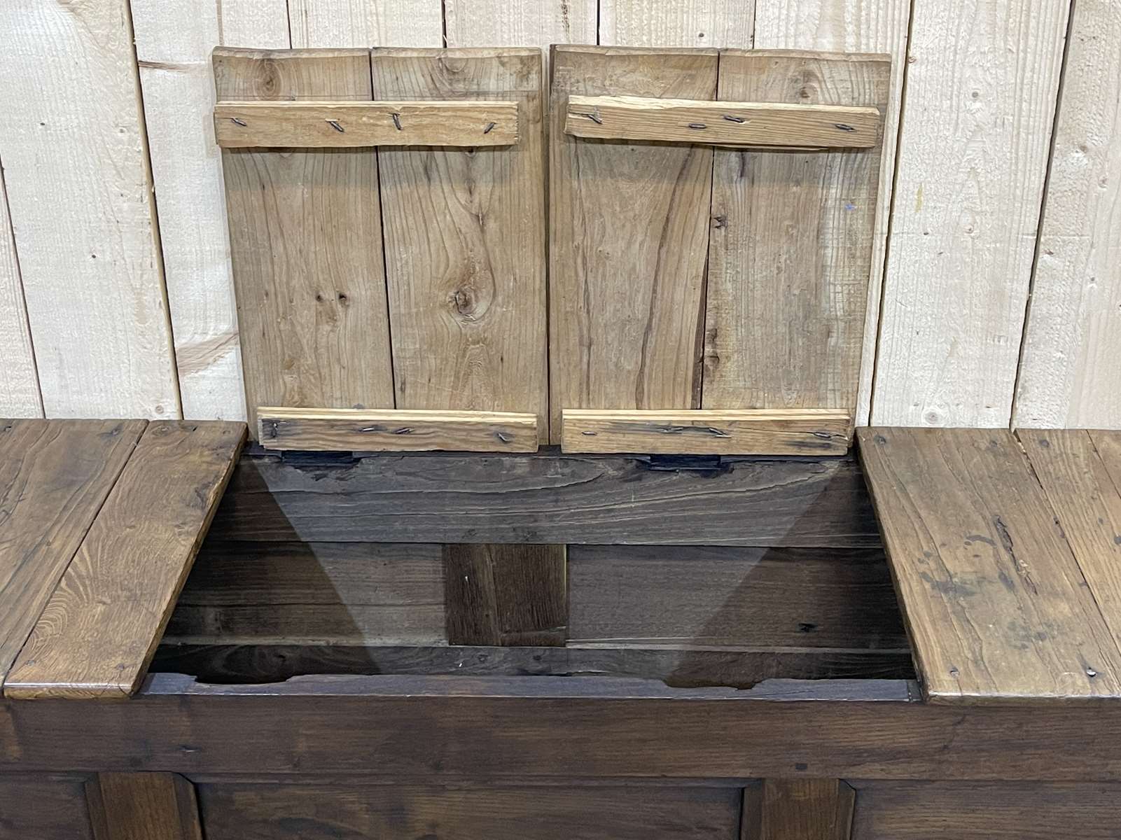 Banc coffre breton XIXème en orme et châtaignier