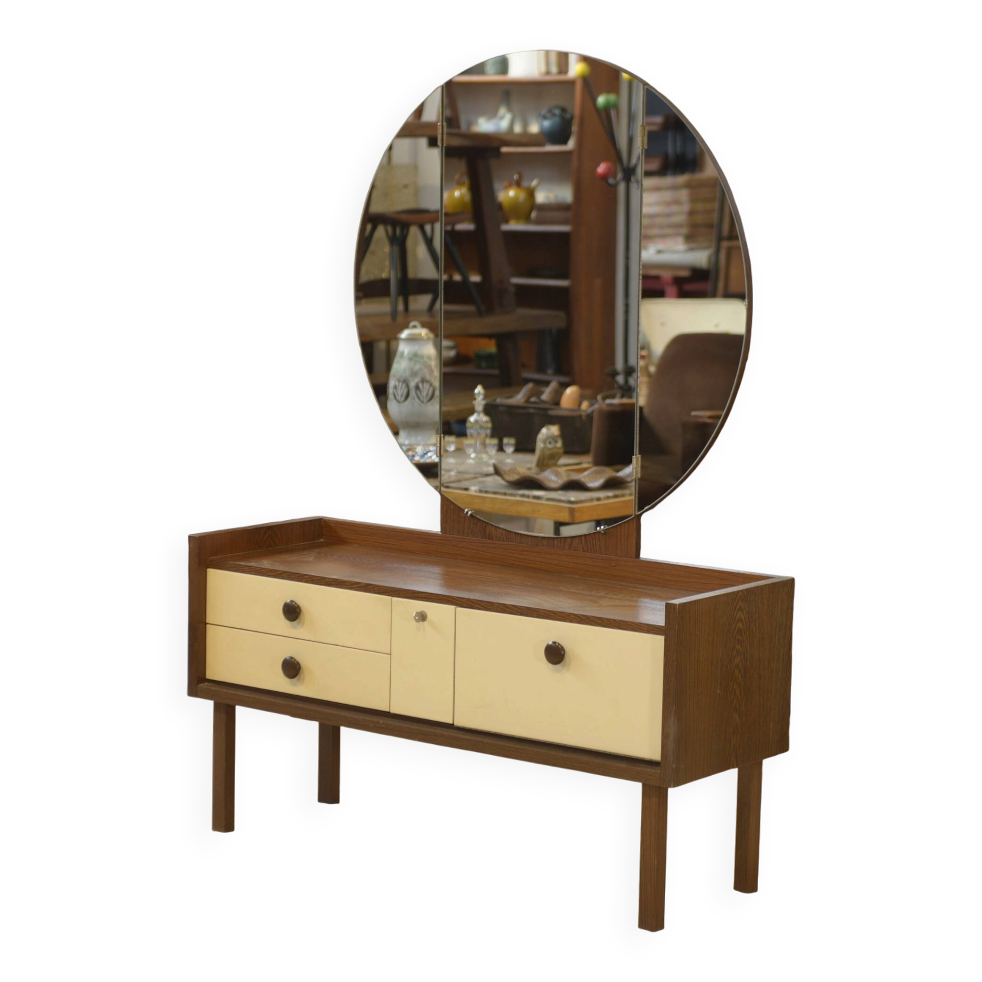 Wenge hairdresser from the 1990s