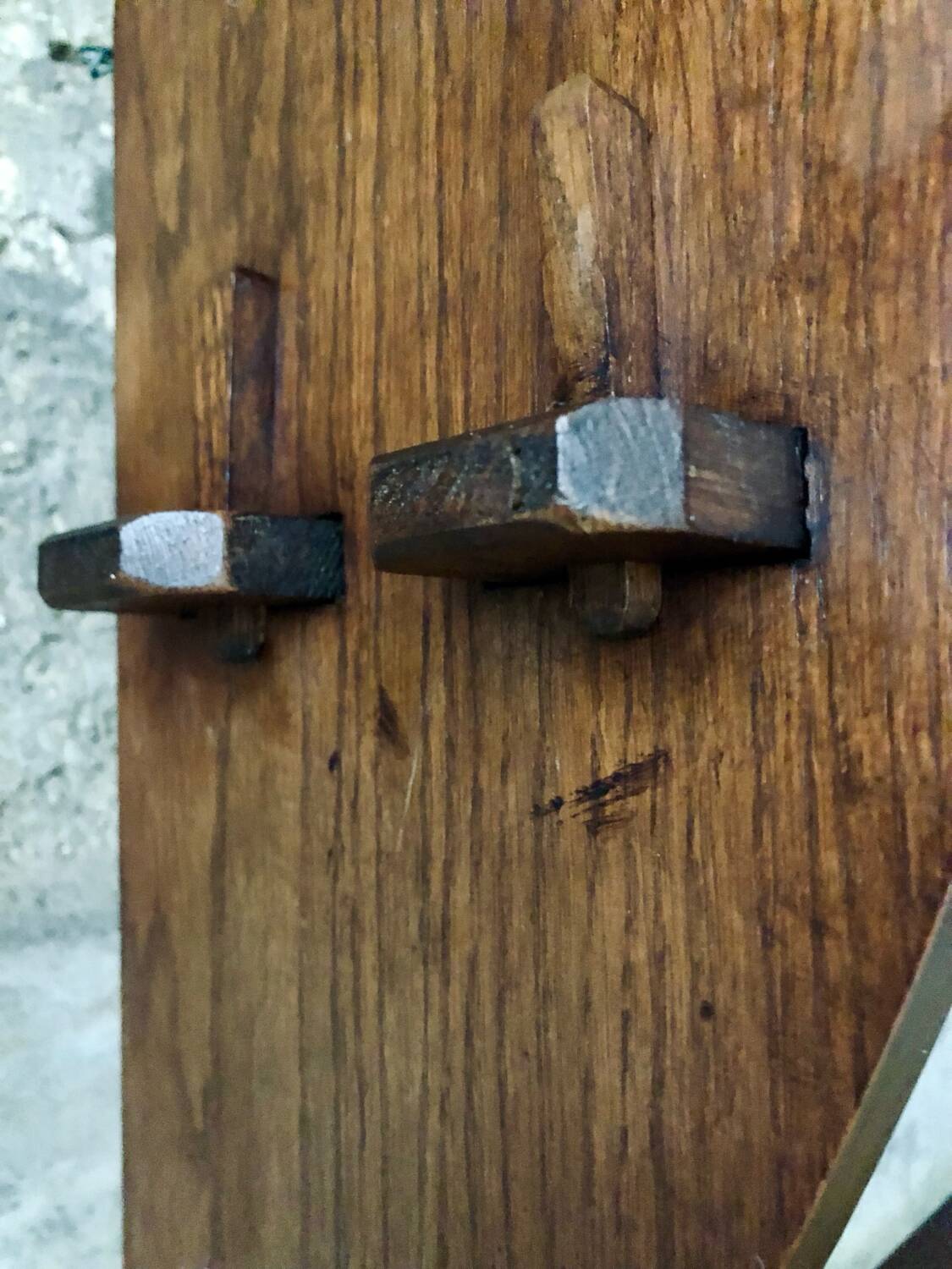 Brutalist shelf with dowels in solid oak