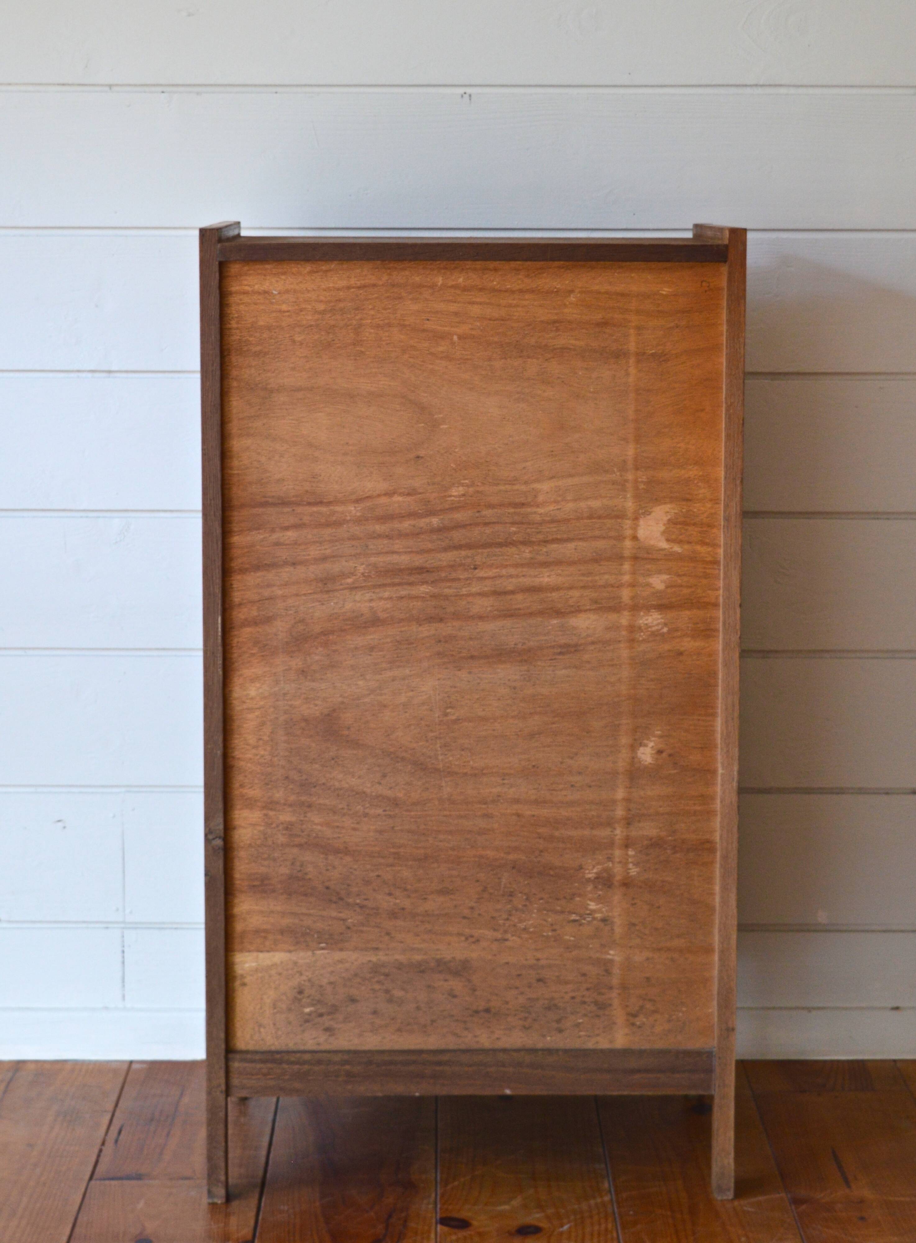 chiffonier
